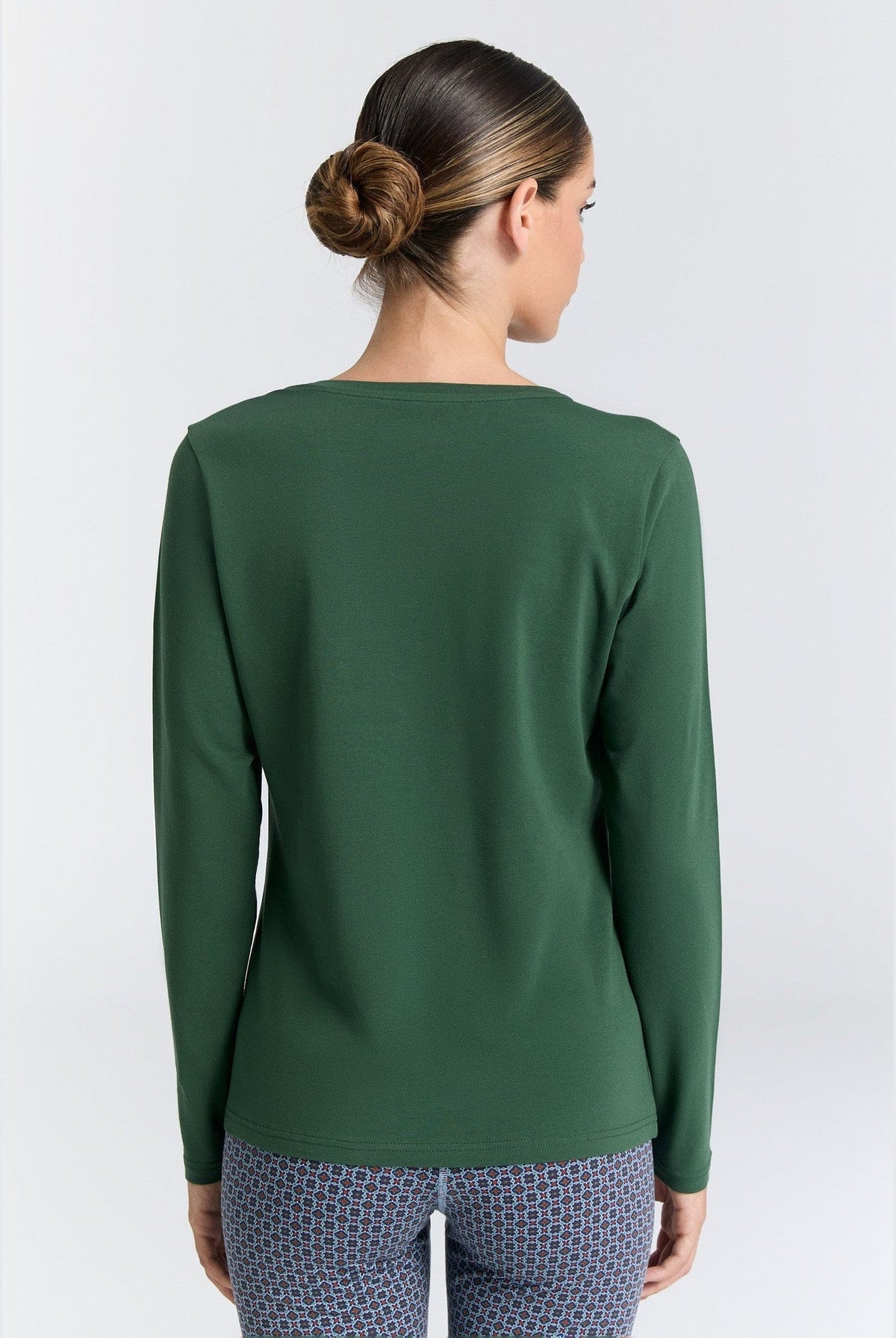Damen Bio-Baumwoll Langarmshirt mit V-Ausschnitt - Evermind.eco