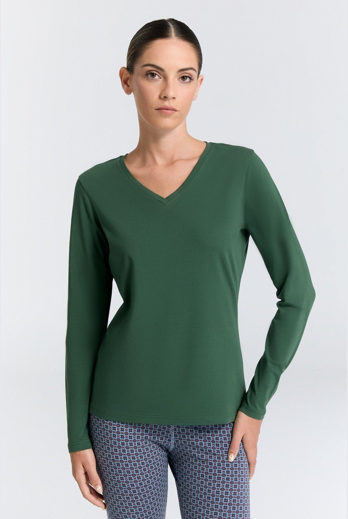 Damen Bio-Baumwoll Langarmshirt mit V-Ausschnitt - Evermind.eco
