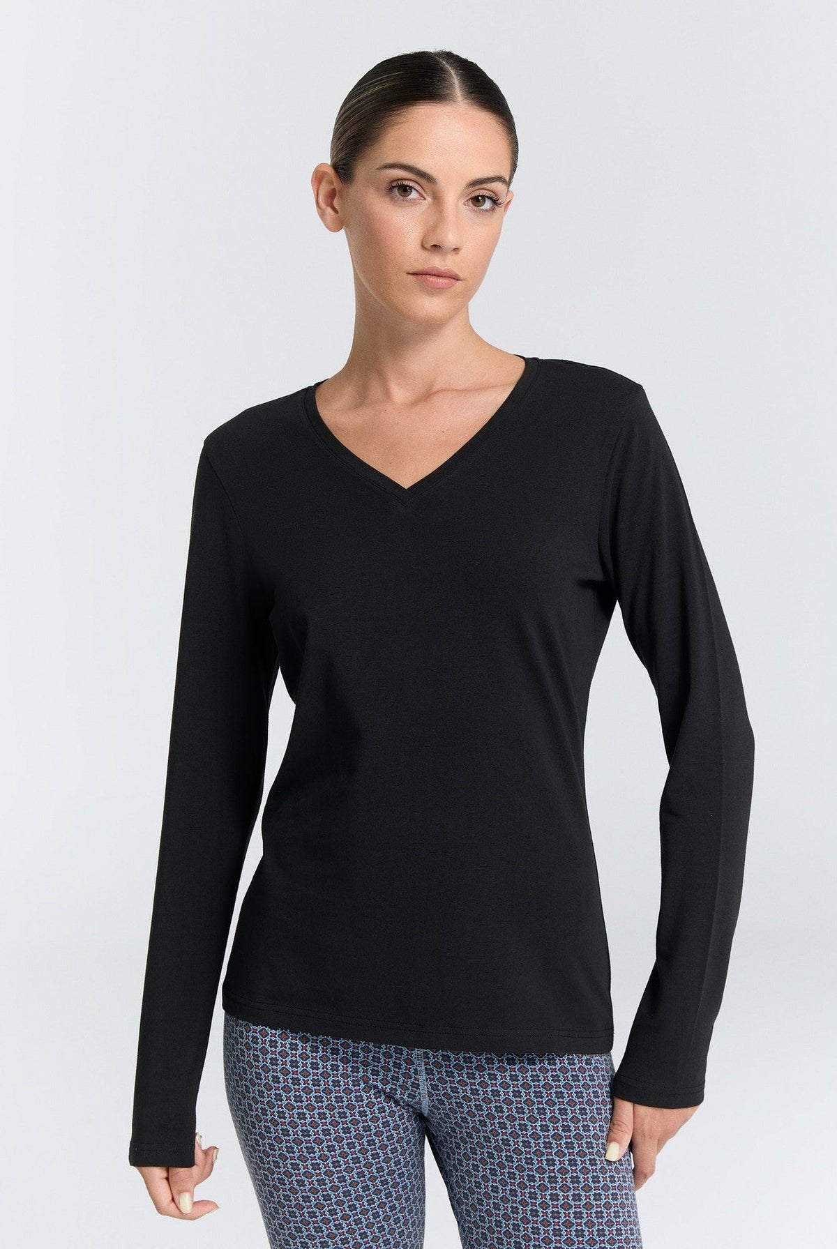 Damen Bio-Baumwoll Langarmshirt mit V-Ausschnitt - Evermind.eco