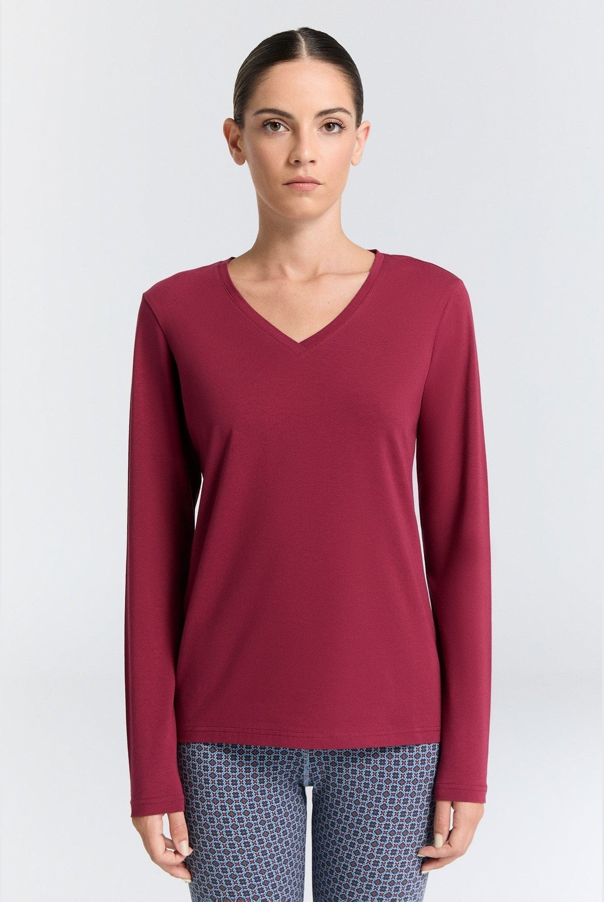 Damen Bio-Baumwoll Langarmshirt mit V-Ausschnitt - Evermind.eco