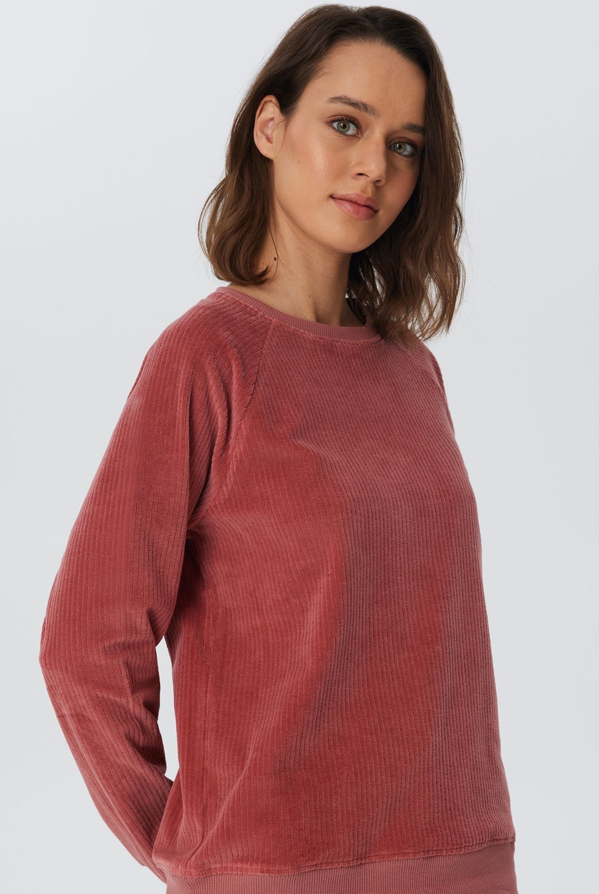 Damen Bio-Baumwoll Nicki-Cord Sweatshirt - Evermind.eco