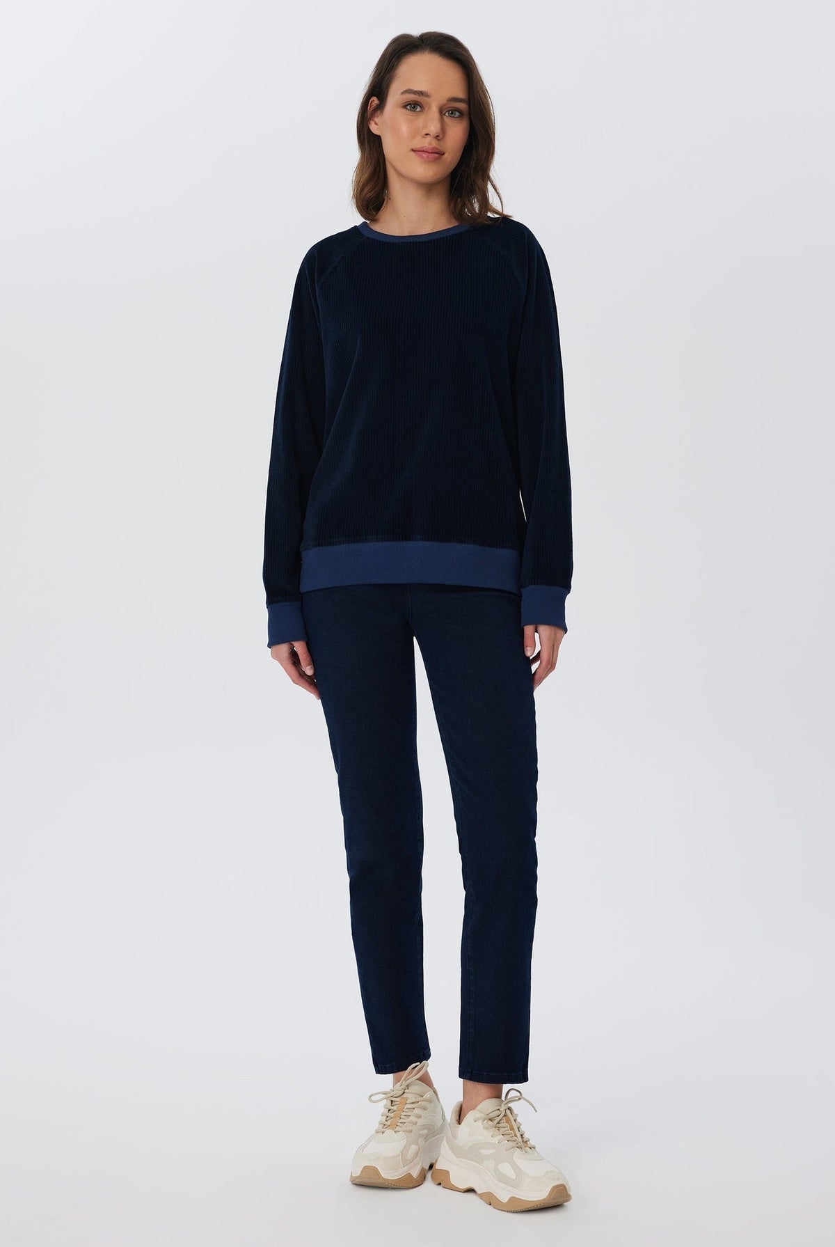 Damen Bio-Baumwoll Nicki-Cord Sweatshirt - Evermind.eco