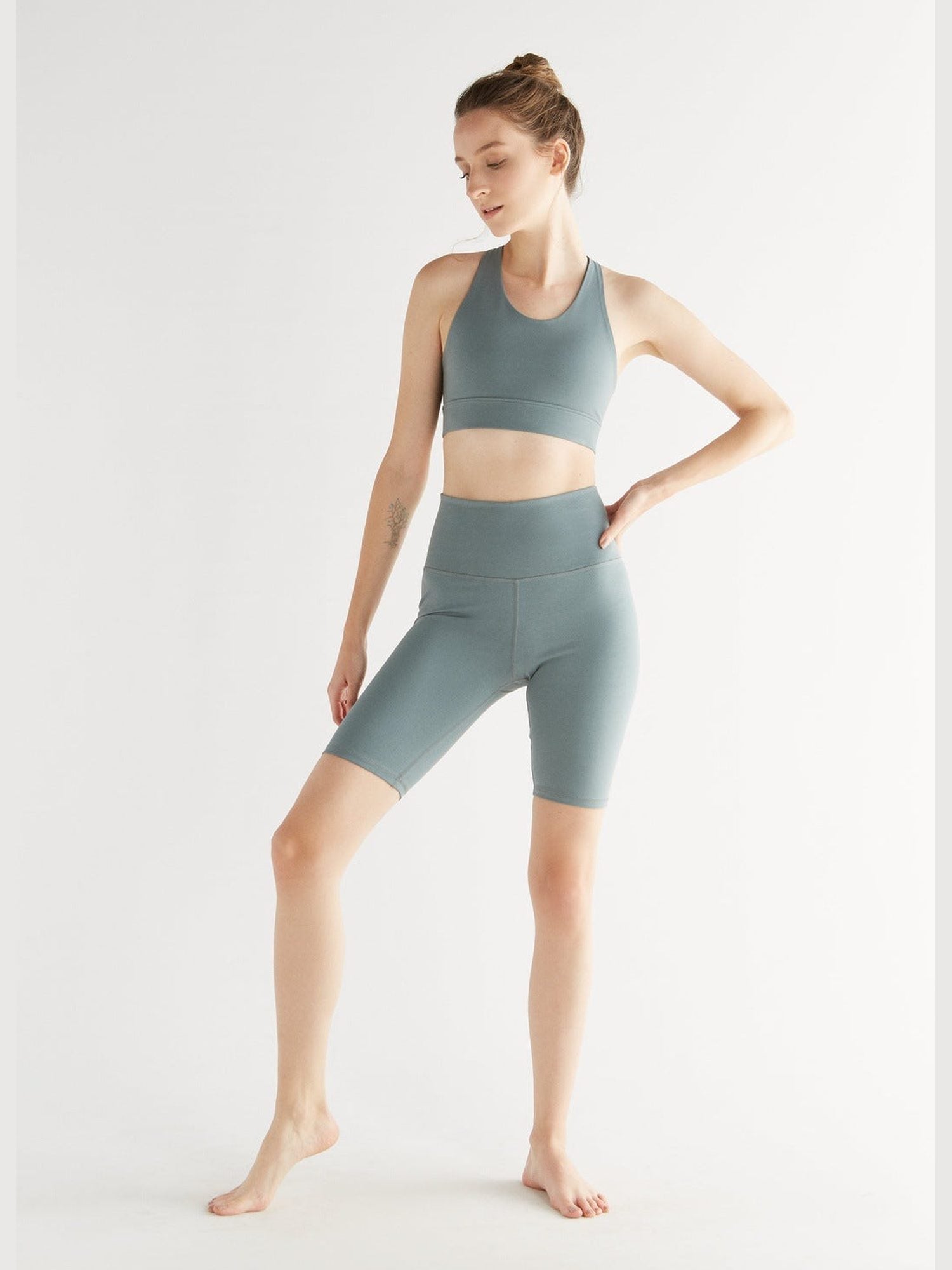 Damen Fit Shorts aus Bio-Baumwolle - Evermind.eco