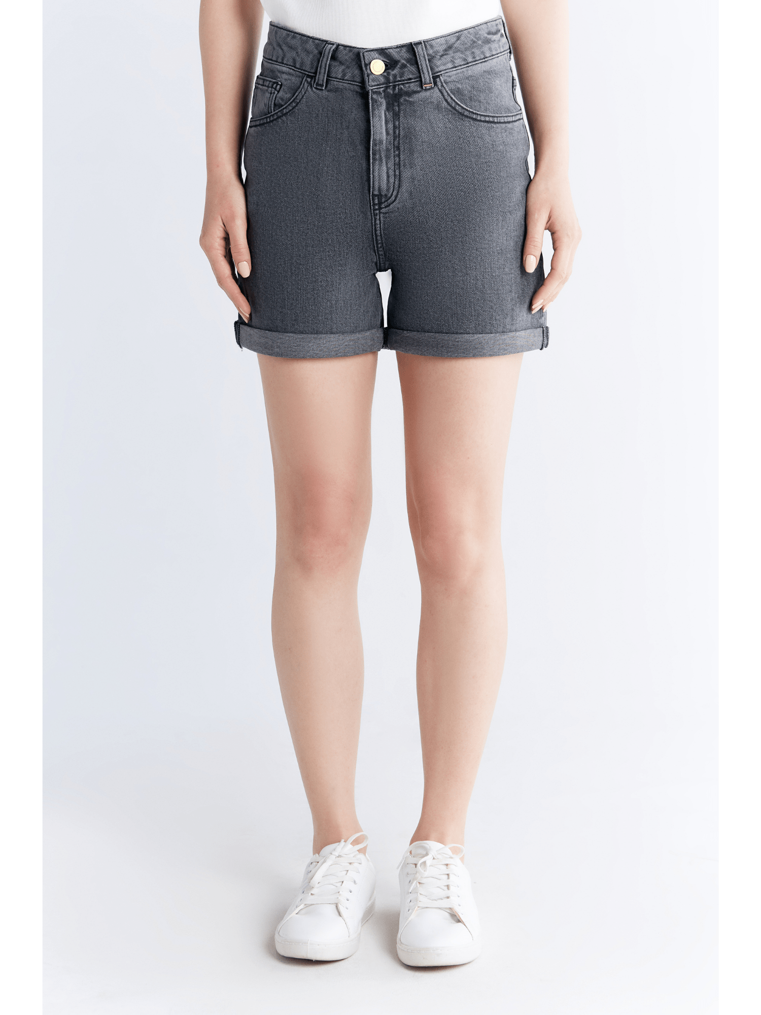 Damen Mom Fit Denim Shorts aus Bio-Baumwolle - Evermind.eco