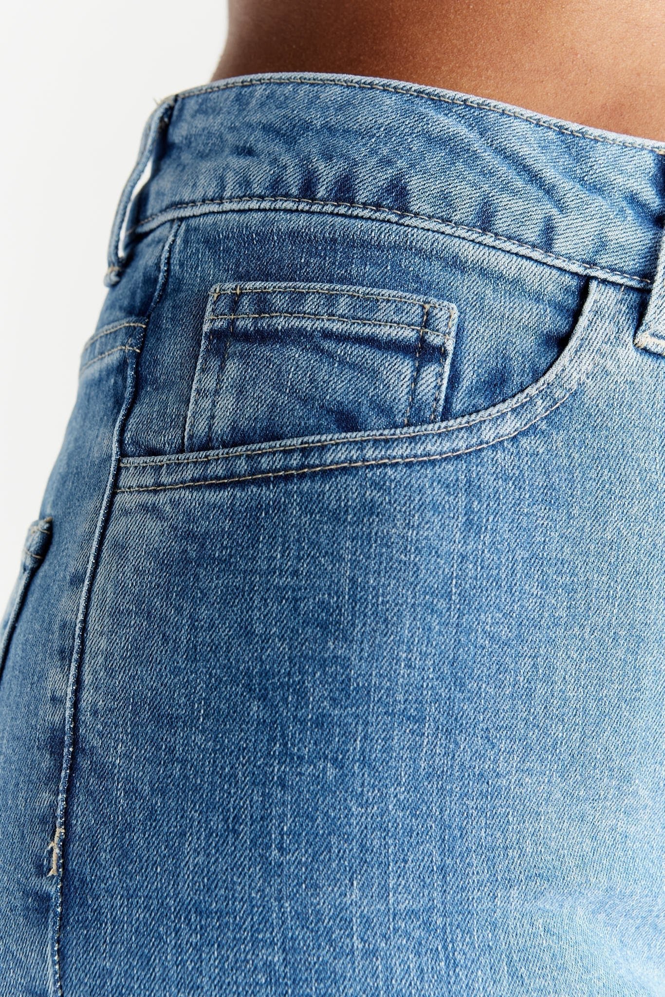 Damen Regular Fit Jeans aus Bio-Baumwolle - Evermind.eco