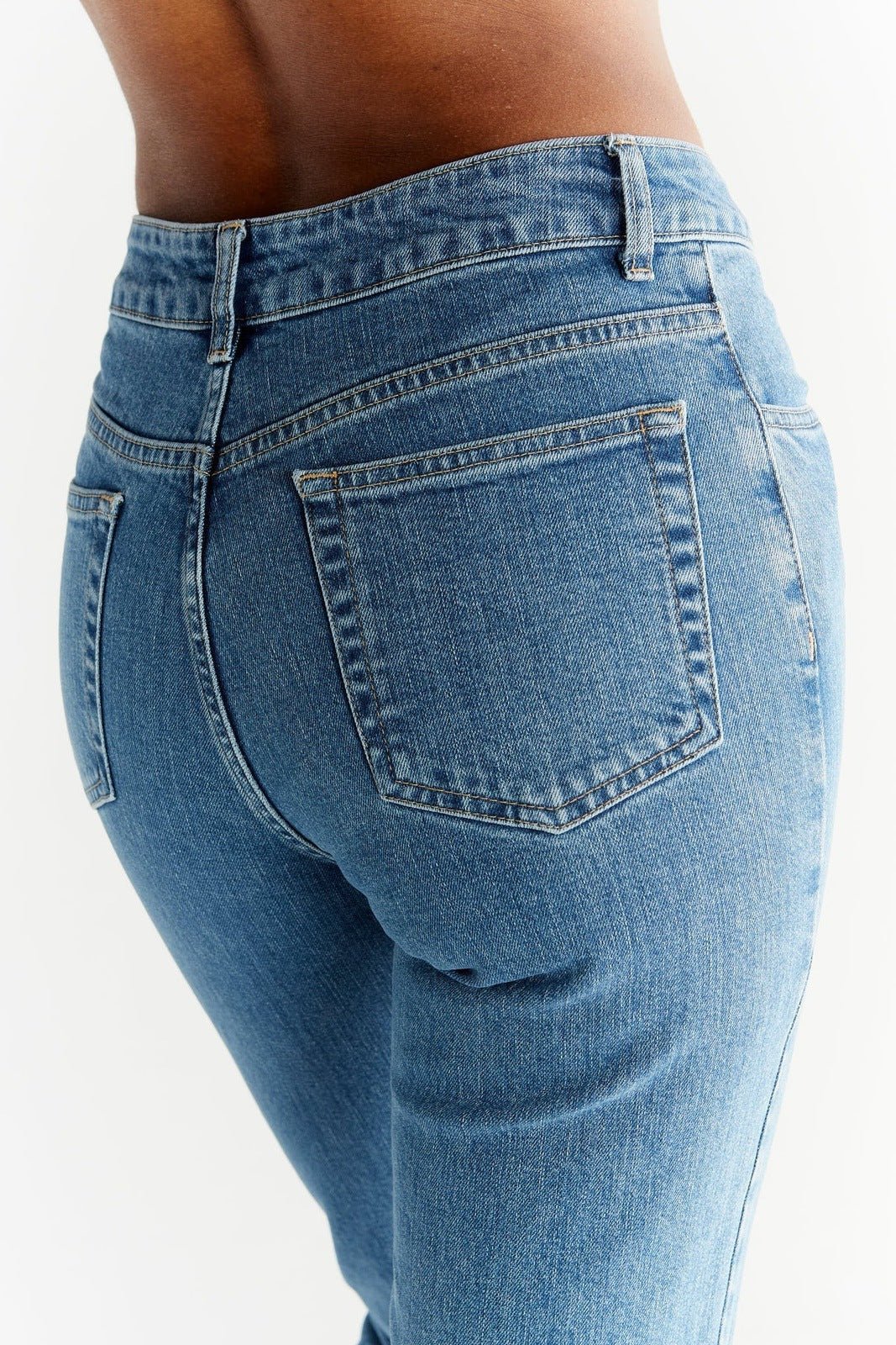 Damen Straight Fit Jeans aus Bio-Baumwolle - Evermind.eco