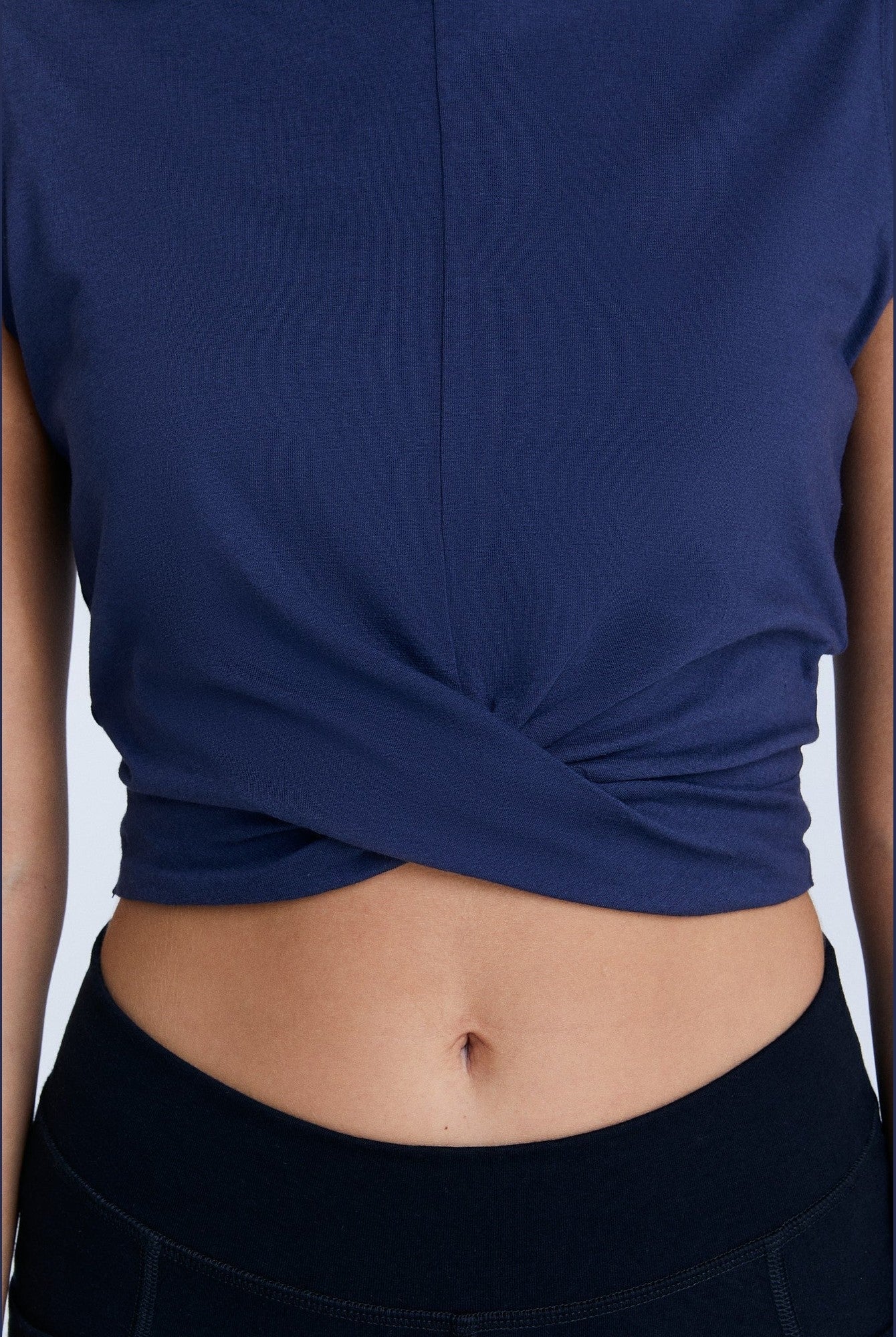 Damen Twist Tanktop aus Bio-Baumwolle - Evermind.eco