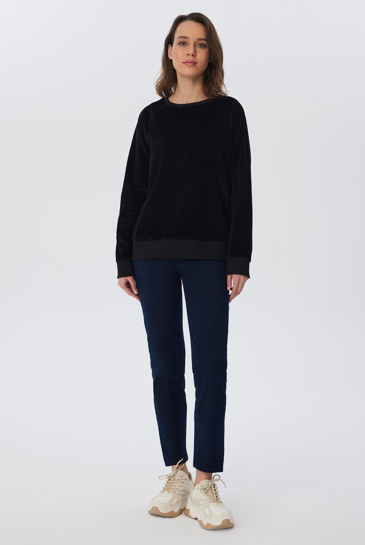 Damen Bio-Baumwoll Nicki-Cord Sweatshirt - Evermind.eco