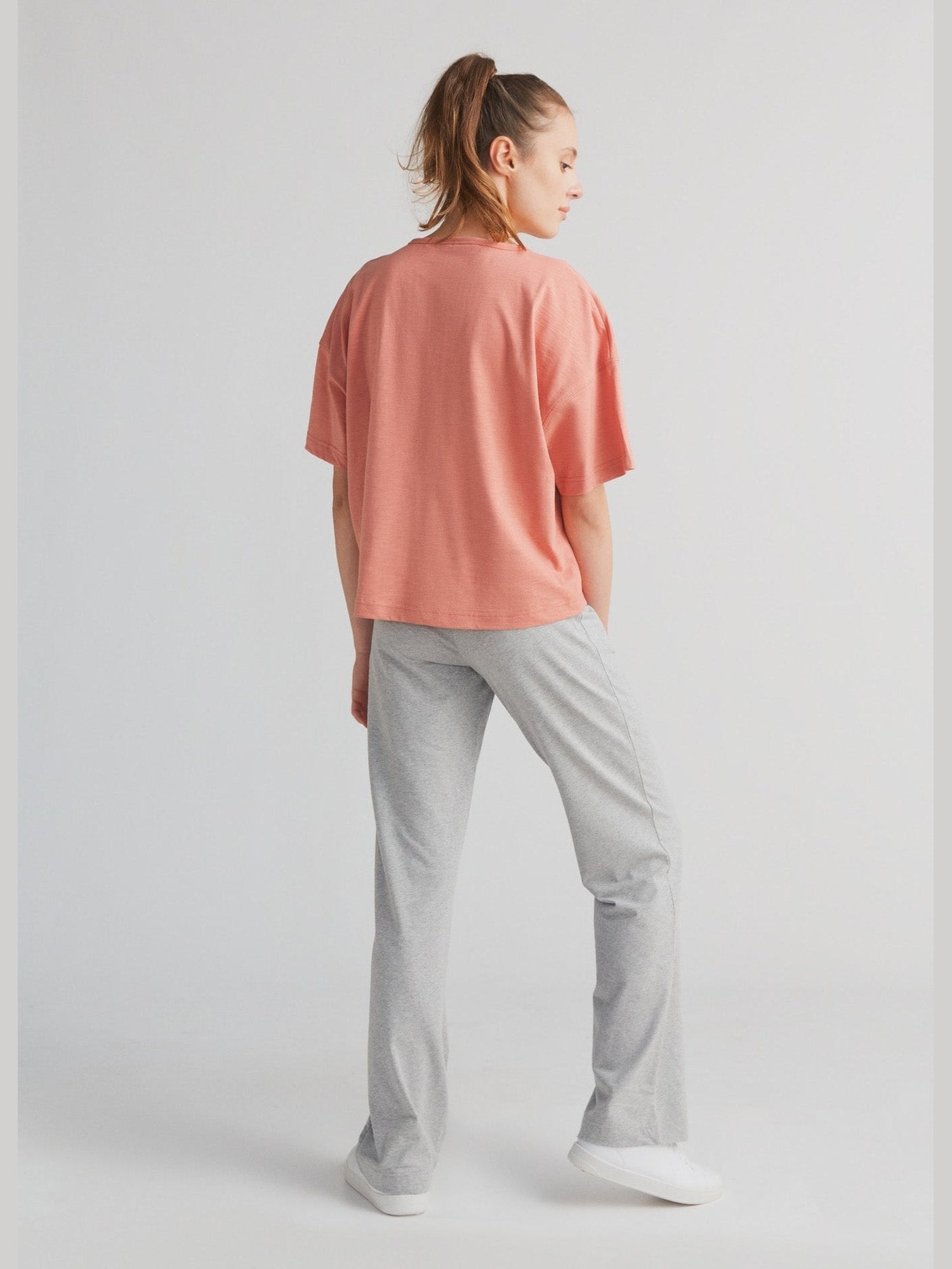 Damen Flammé lockeres T-Shirt - Evermind.eco