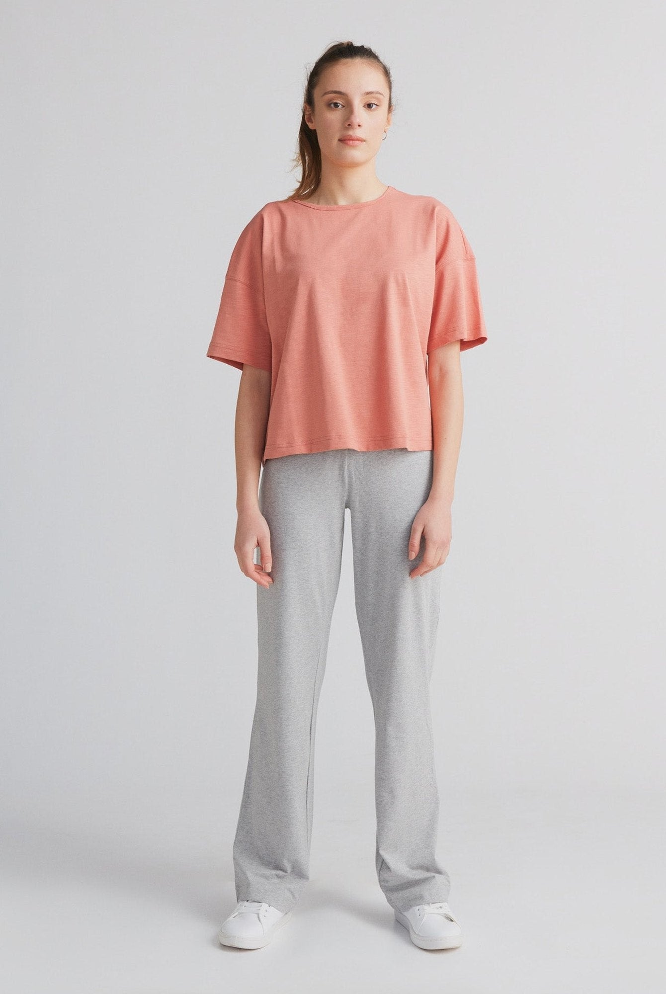Damen Flammé lockeres T-Shirt - Evermind.eco