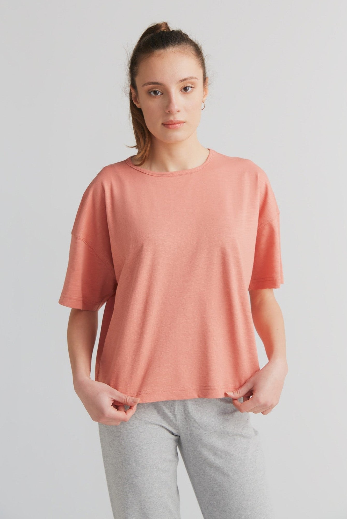 Damen Flammé lockeres T-Shirt - Evermind.eco
