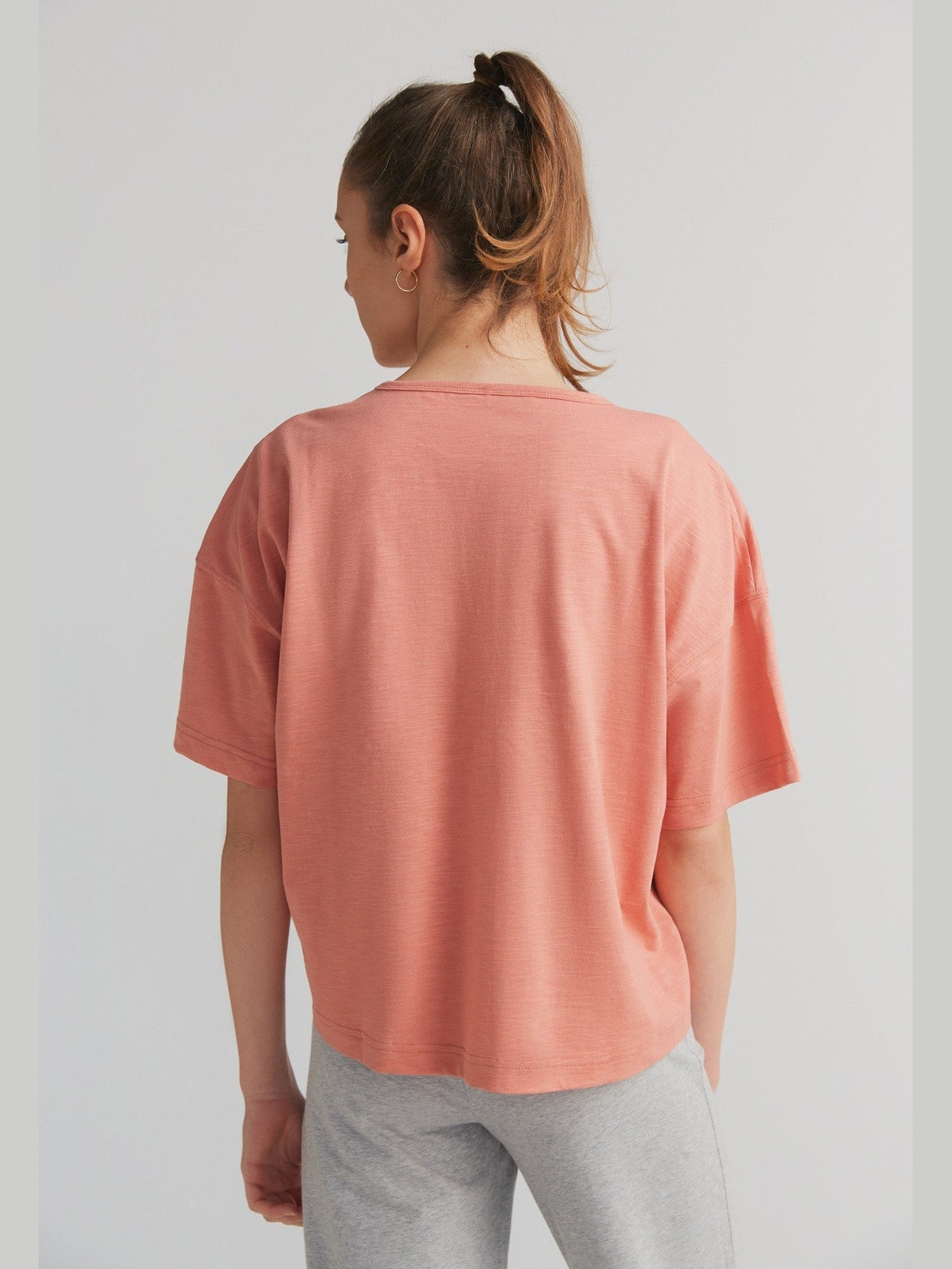Damen Flammé lockeres T-Shirt - Evermind.eco