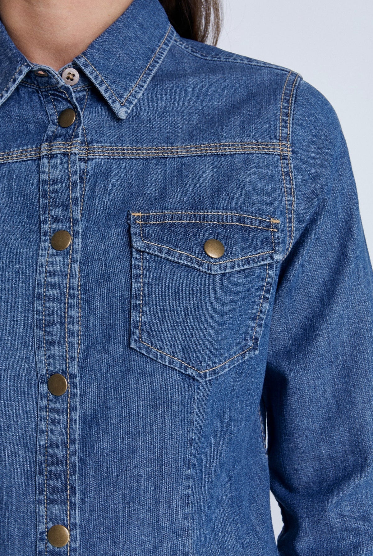 Damen Jeanshemd aus 100% Bio-Baumwolle - Evermind.eco