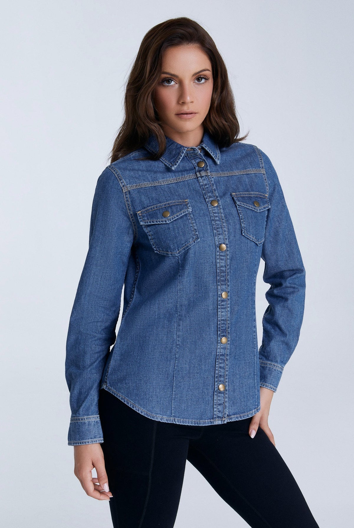 Damen Jeanshemd aus 100% Bio-Baumwolle - Evermind.eco
