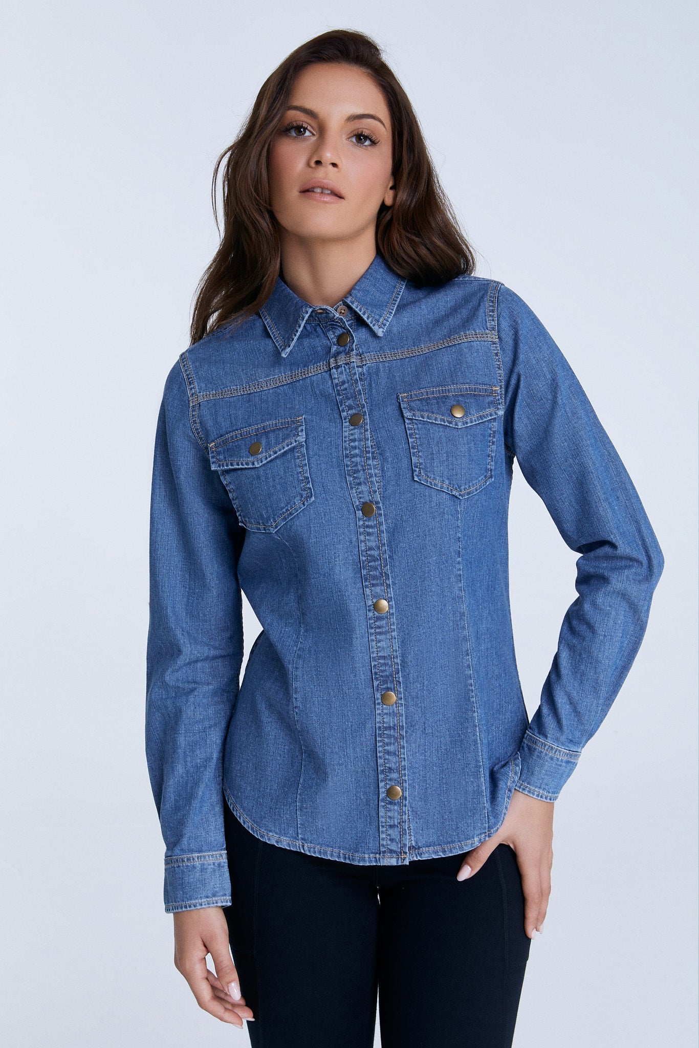 Damen Jeanshemd aus 100% Bio-Baumwolle - Evermind.eco