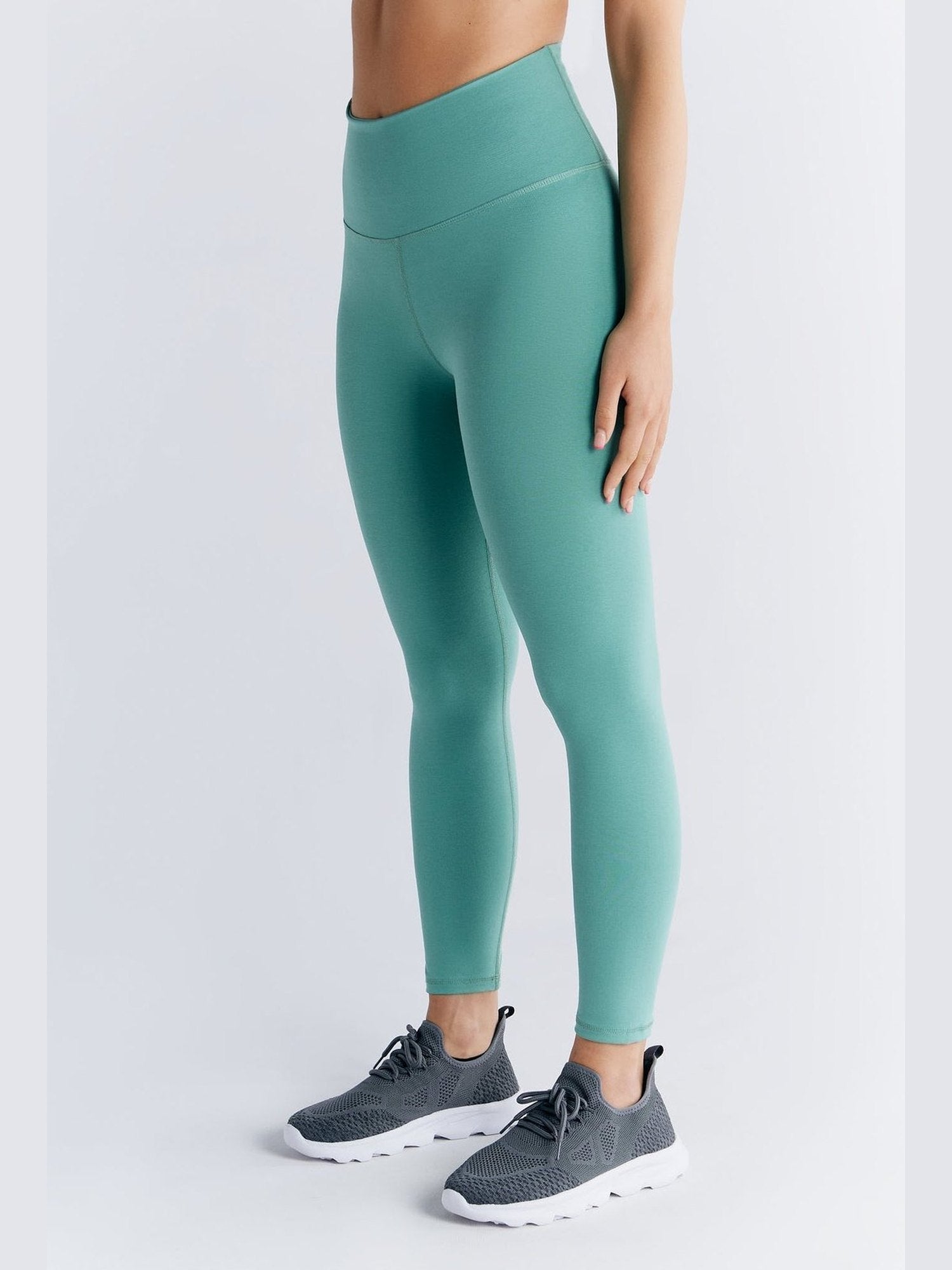 Damen 7/8 Leggings recycelt - Evermind.eco