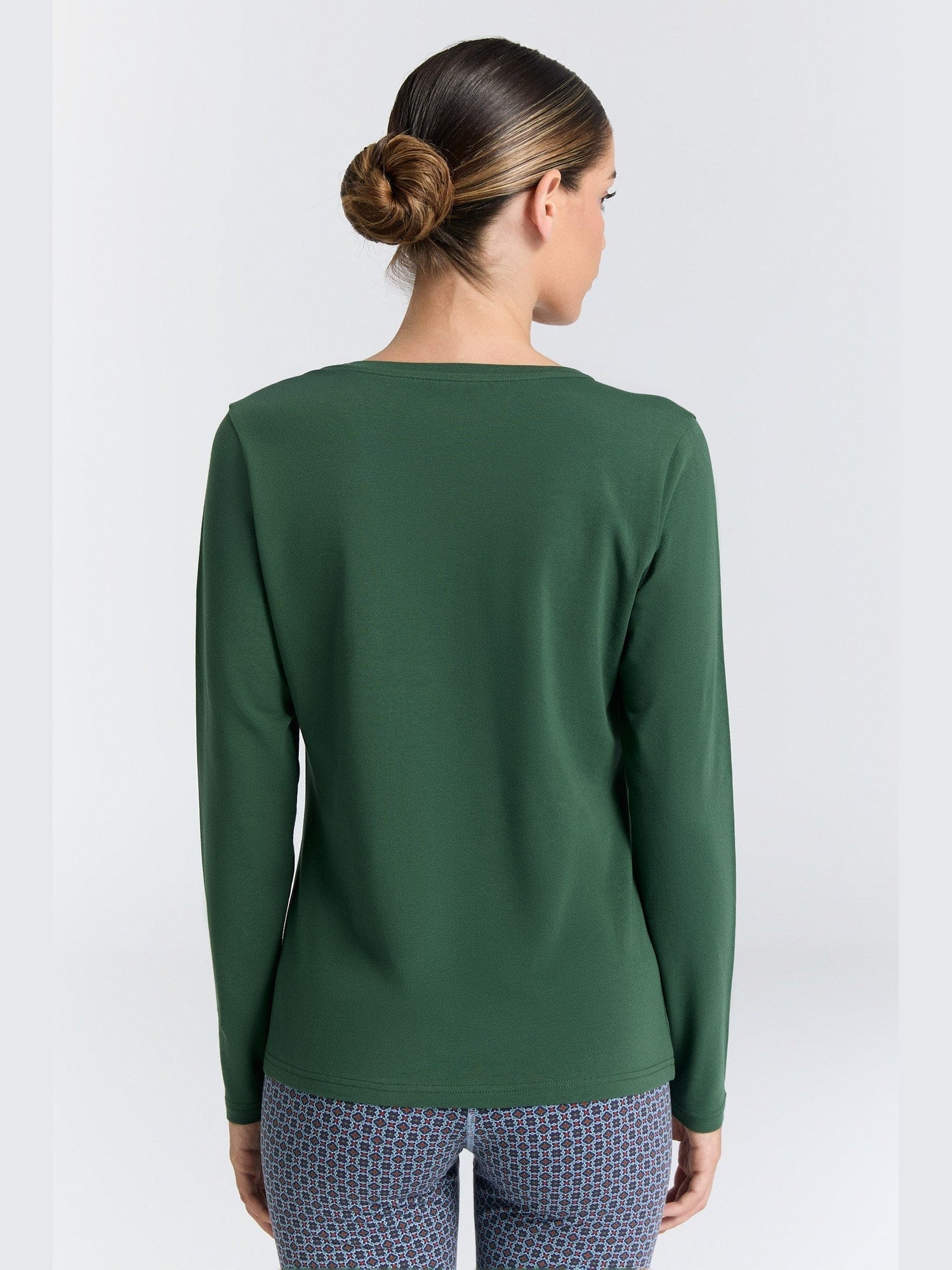 Damen Bio-Baumwoll Langarmshirt mit V-Ausschnitt - Evermind.eco