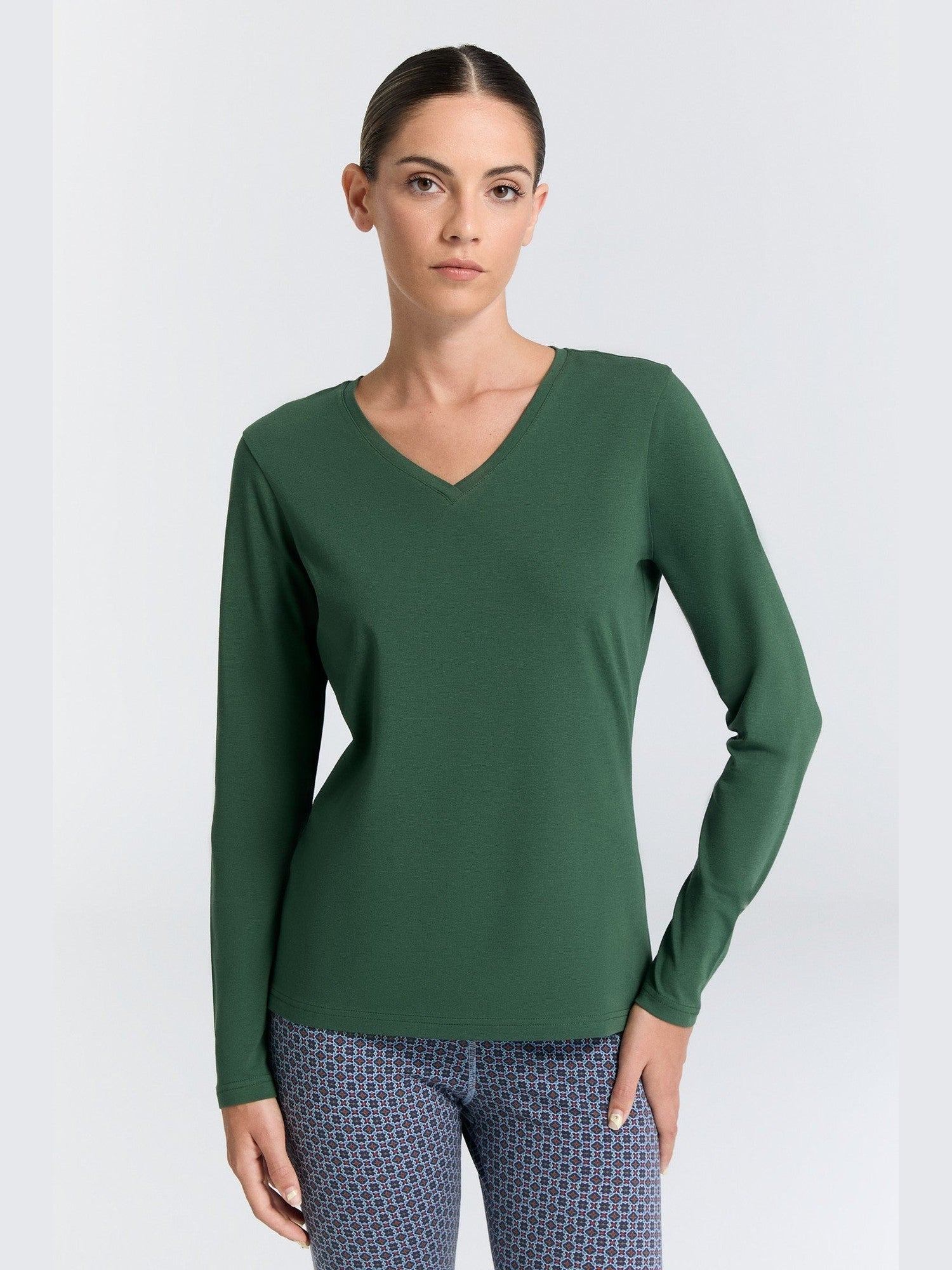 Damen Bio-Baumwoll Langarmshirt mit V-Ausschnitt - Evermind.eco