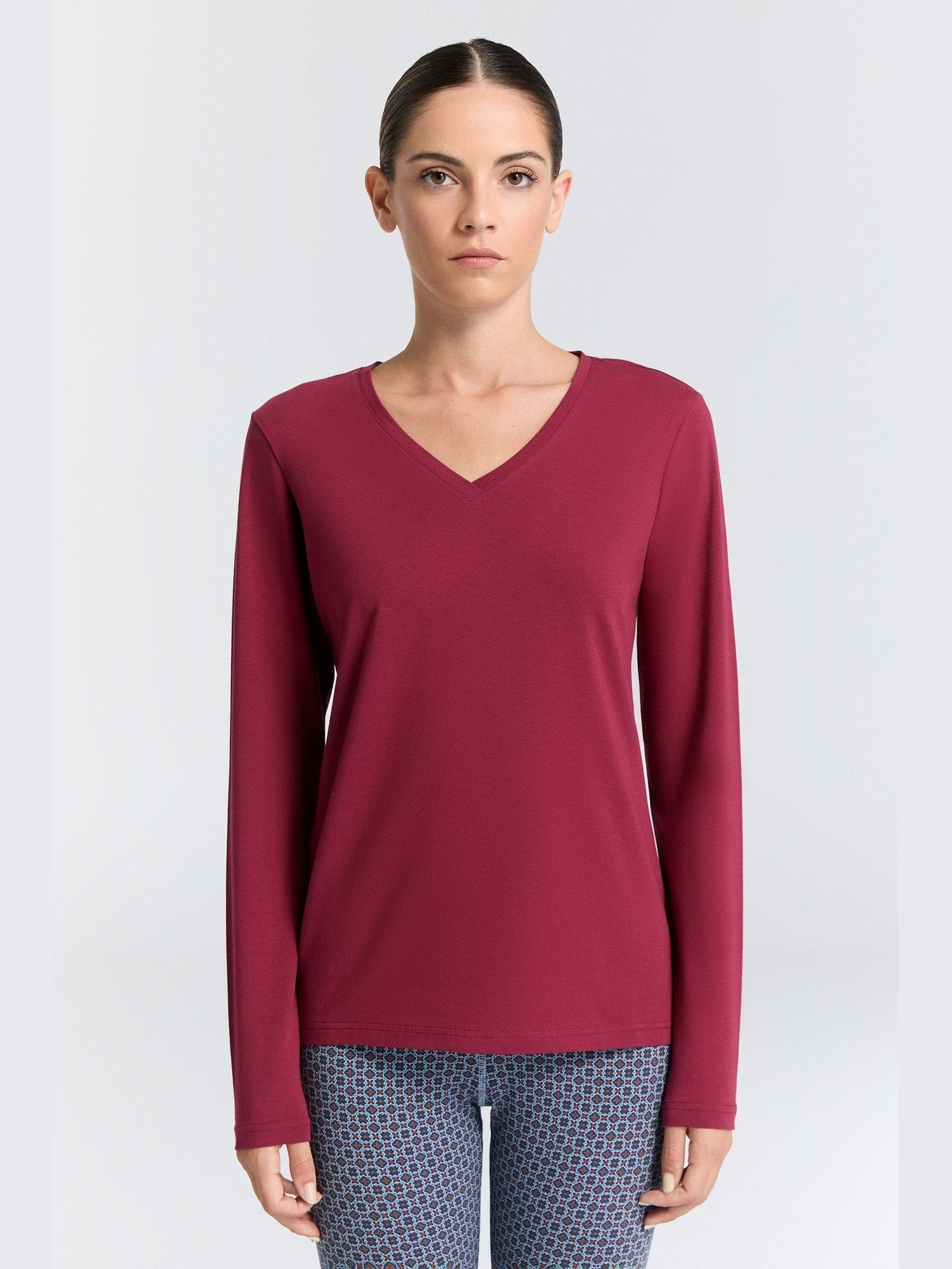 Damen Bio-Baumwoll Langarmshirt mit V-Ausschnitt - Evermind.eco