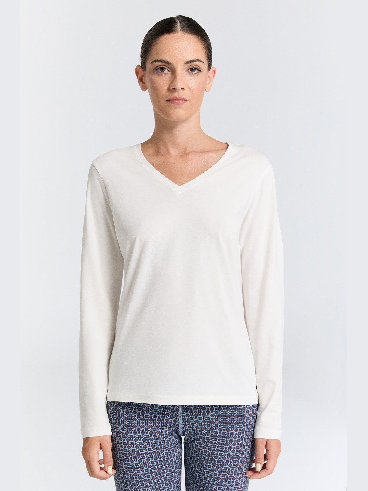 Damen Bio-Baumwoll Langarmshirt mit V-Ausschnitt - Evermind.eco