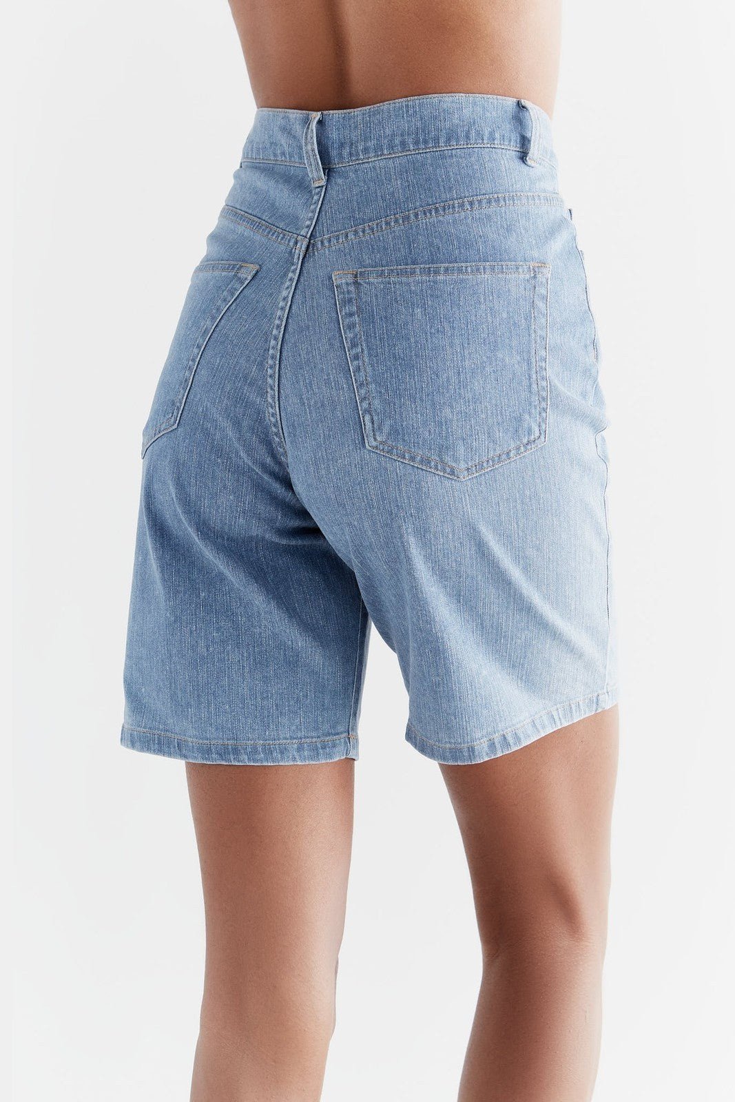 Damen Denim Shorts aus Bio-Baumwolle - Evermind.eco