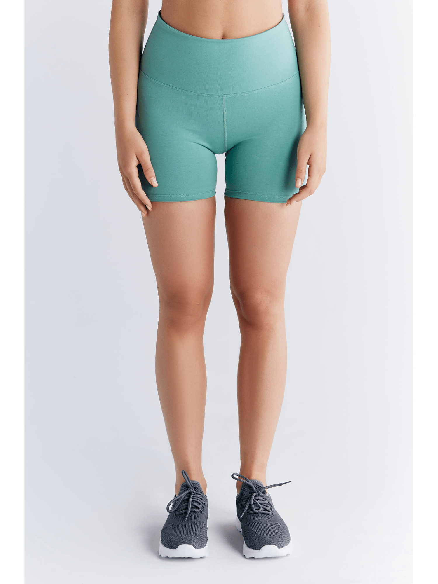 Damen Fit Mini Shorts - Evermind.eco