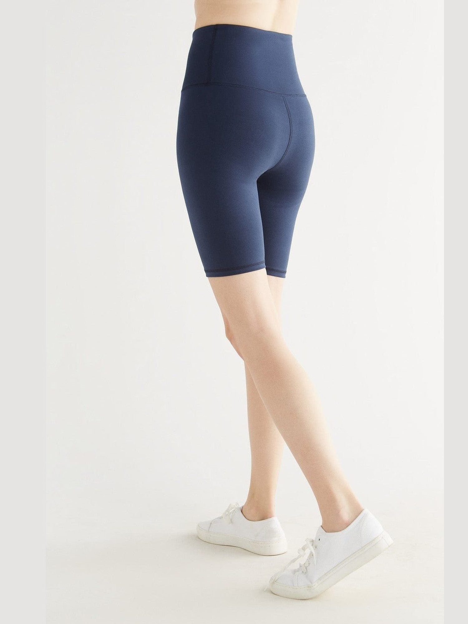 Damen Fit Shorts aus Bio-Baumwolle - Evermind.eco