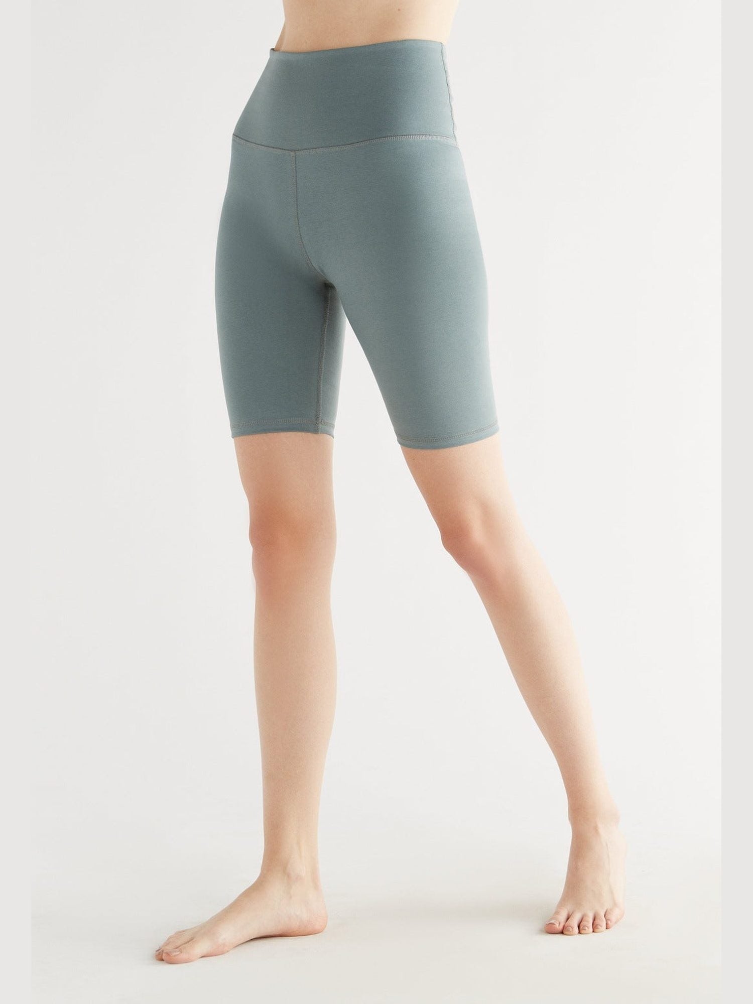 Damen Fit Shorts aus Bio-Baumwolle - Evermind.eco