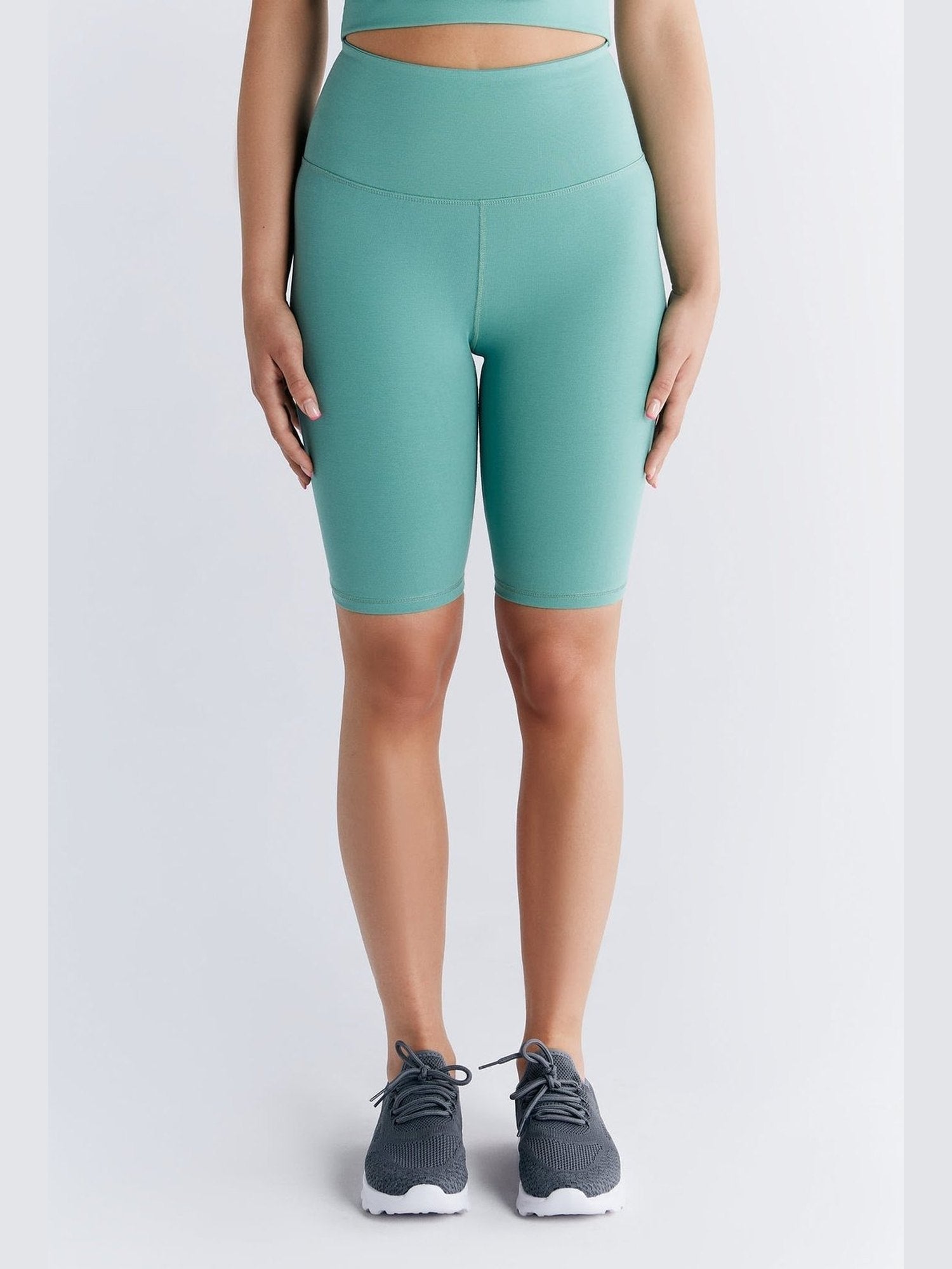 Damen Fit Shorts aus Bio-Baumwolle - Evermind.eco