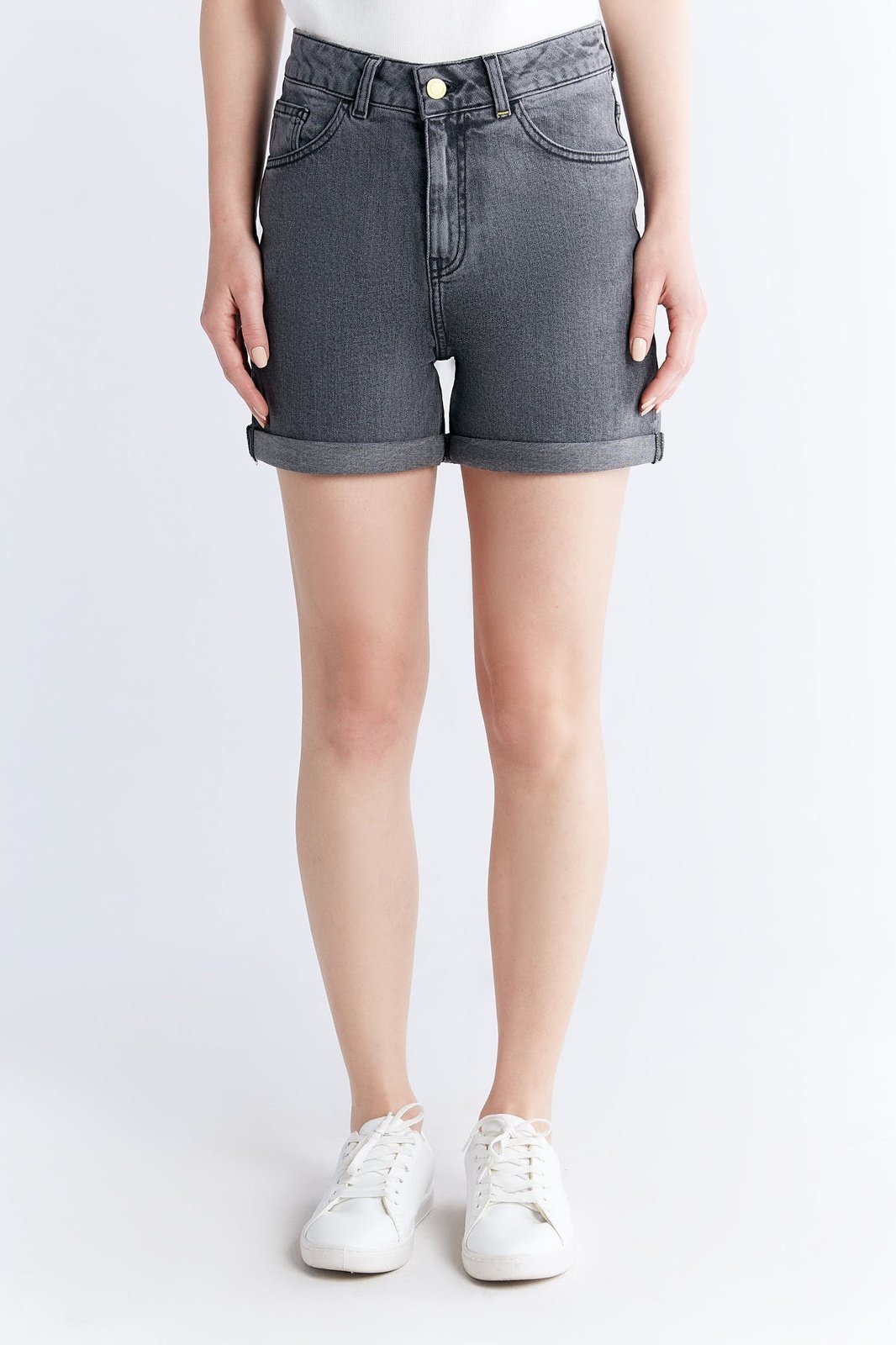 Damen Mom Fit Denim Shorts aus Bio-Baumwolle - Evermind.eco