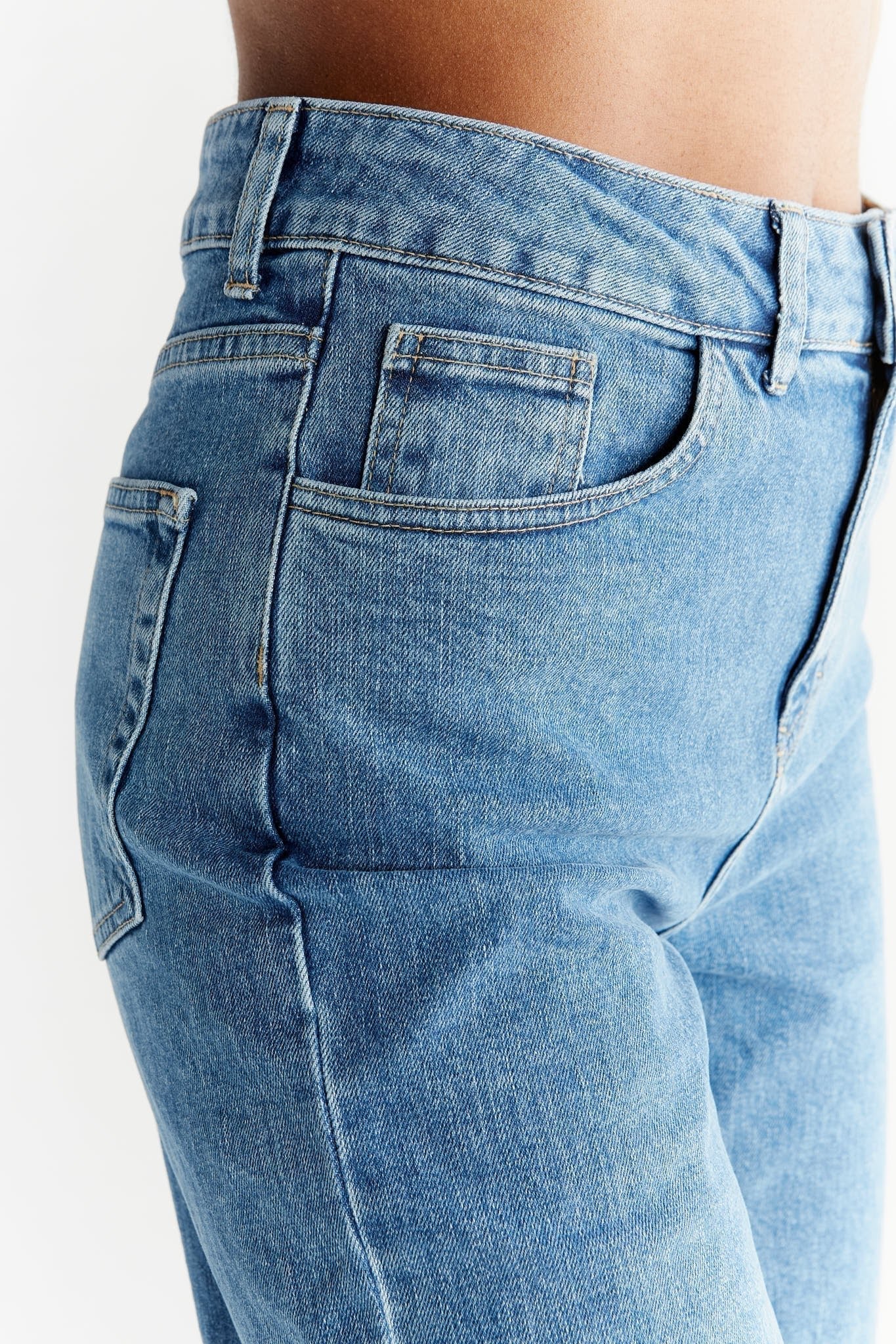 Damen Momfit Jeans aus Bio-Baumwolle - Evermind.eco