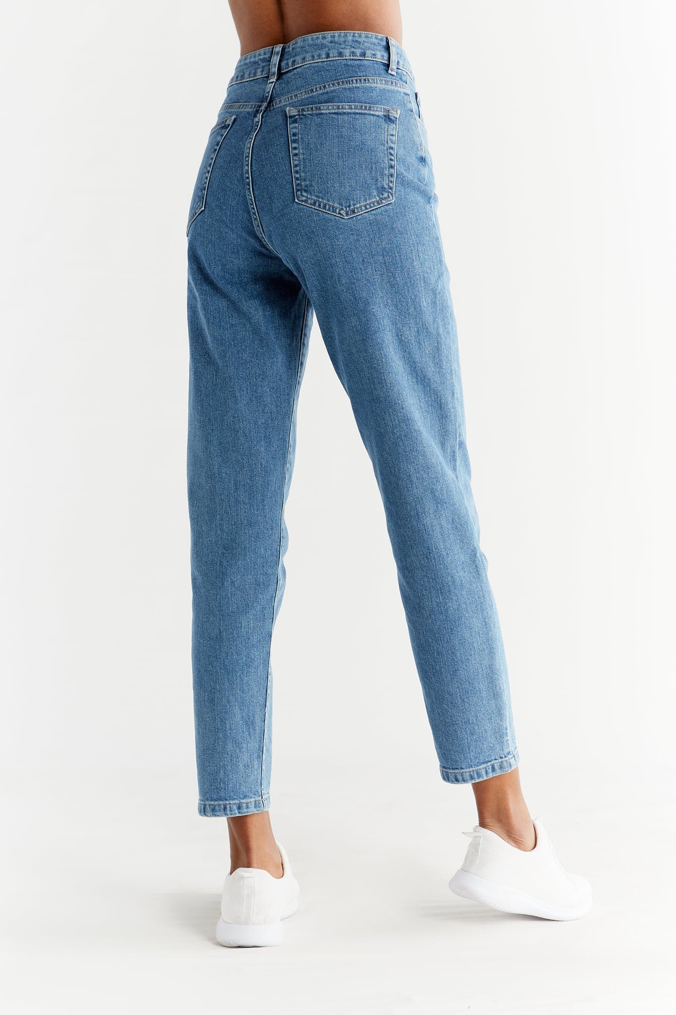 Damen Momfit Jeans aus Bio-Baumwolle - Evermind.eco