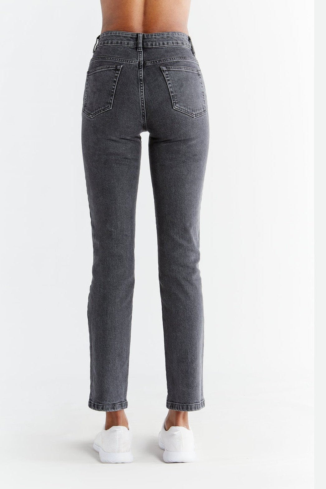 Damen Straight Fit Jeans aus Bio-Baumwolle - Evermind.eco