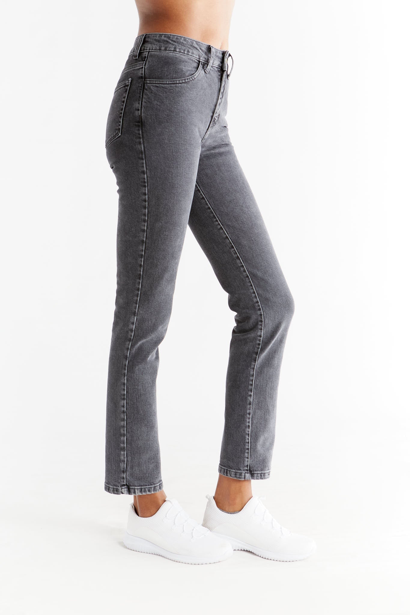 Damen Straight Fit Jeans aus Bio-Baumwolle - Evermind.eco