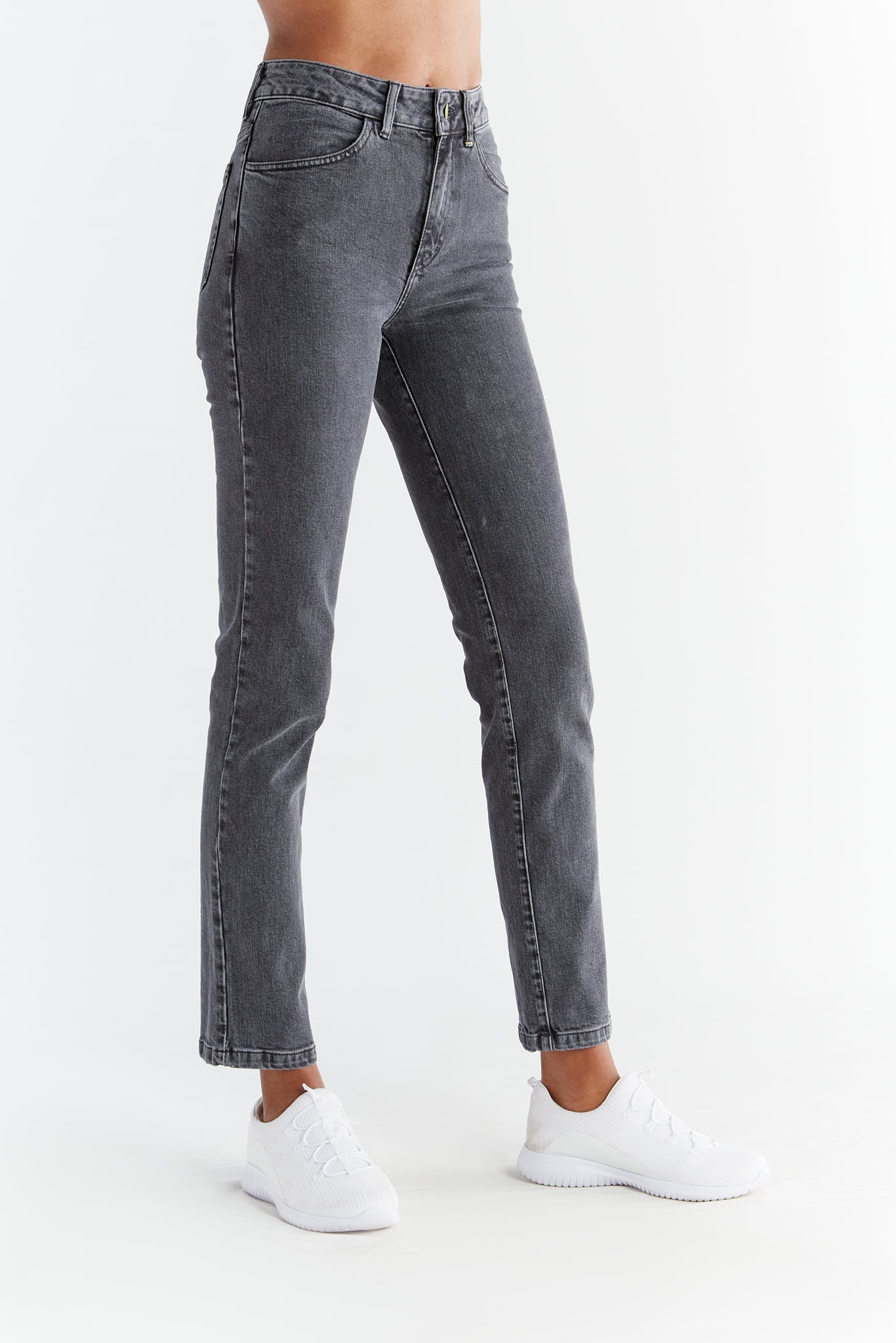 Damen Straight Fit Jeans aus Bio-Baumwolle - Evermind.eco