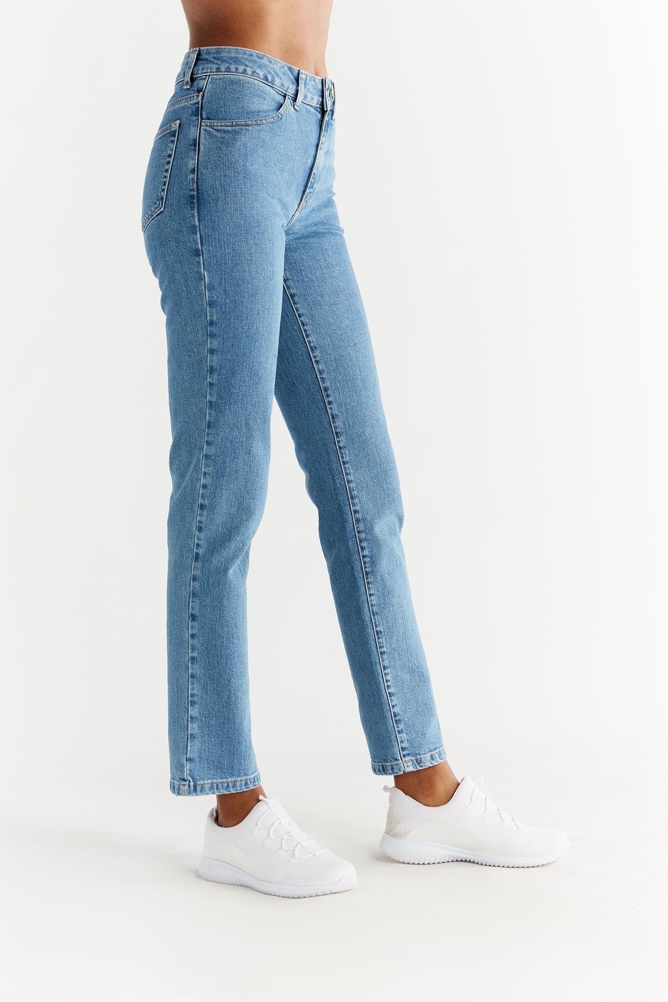 Damen Straight Fit Jeans aus Bio-Baumwolle - Evermind.eco