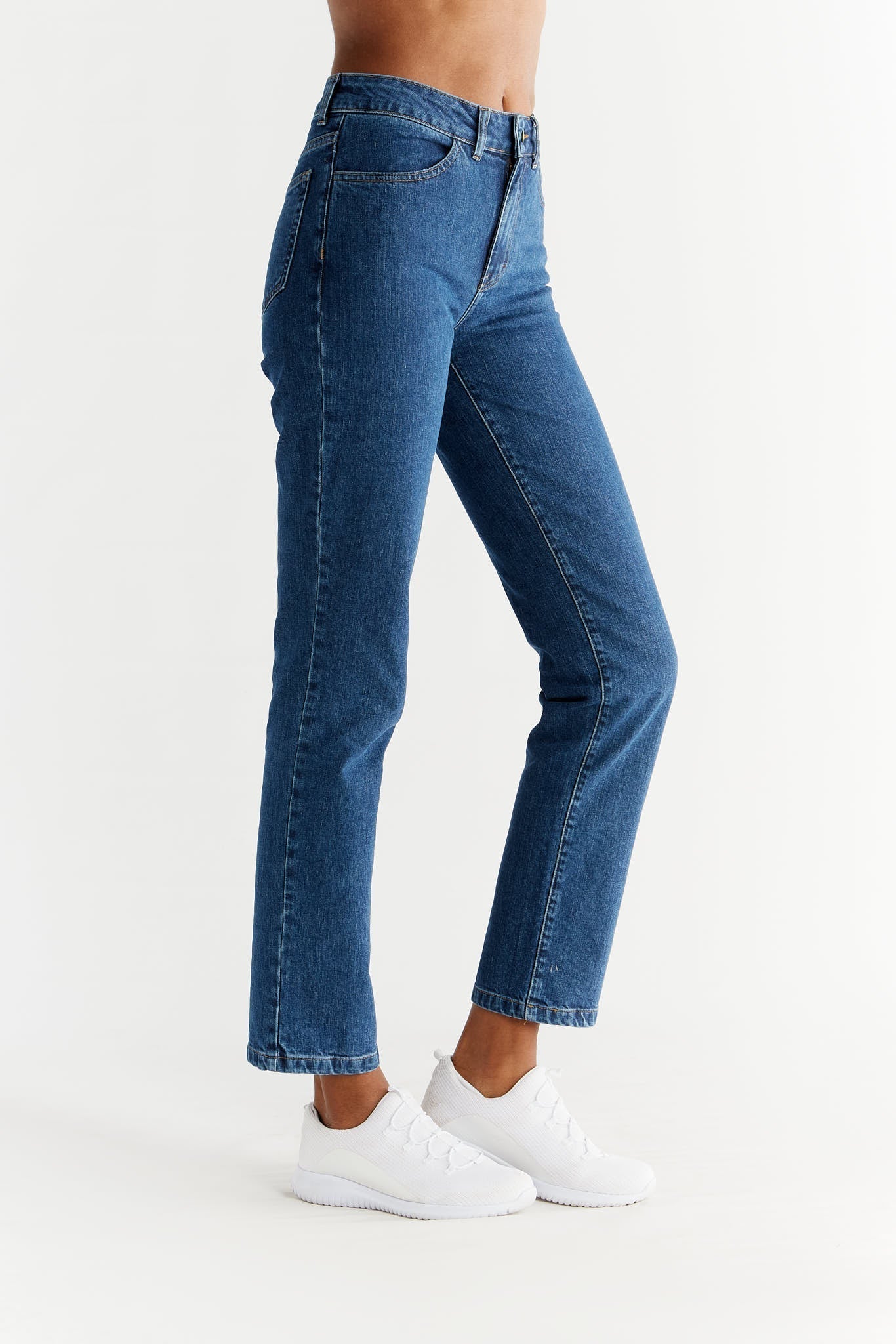 Damen Straight Fit Jeans aus Bio-Baumwolle - Evermind.eco