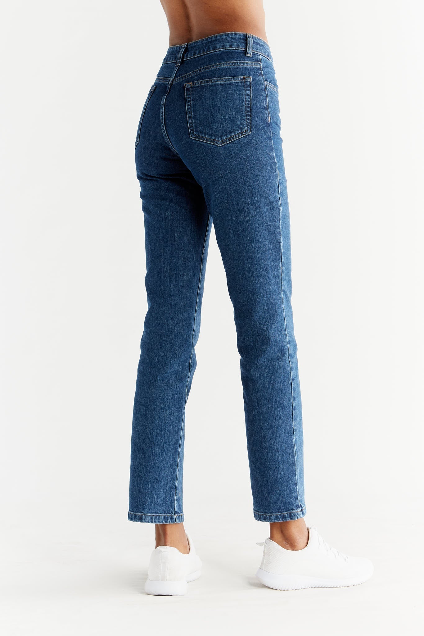 Damen Straight Fit Jeans aus Bio-Baumwolle - Evermind.eco