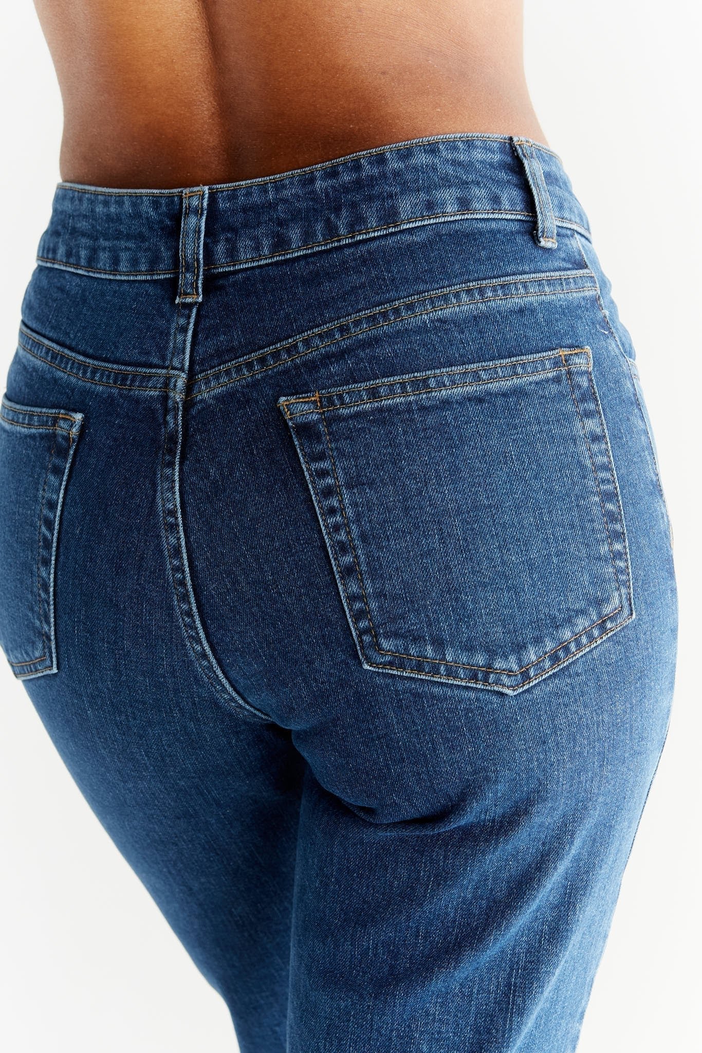 Damen Straight Fit Jeans aus Bio-Baumwolle - Evermind.eco