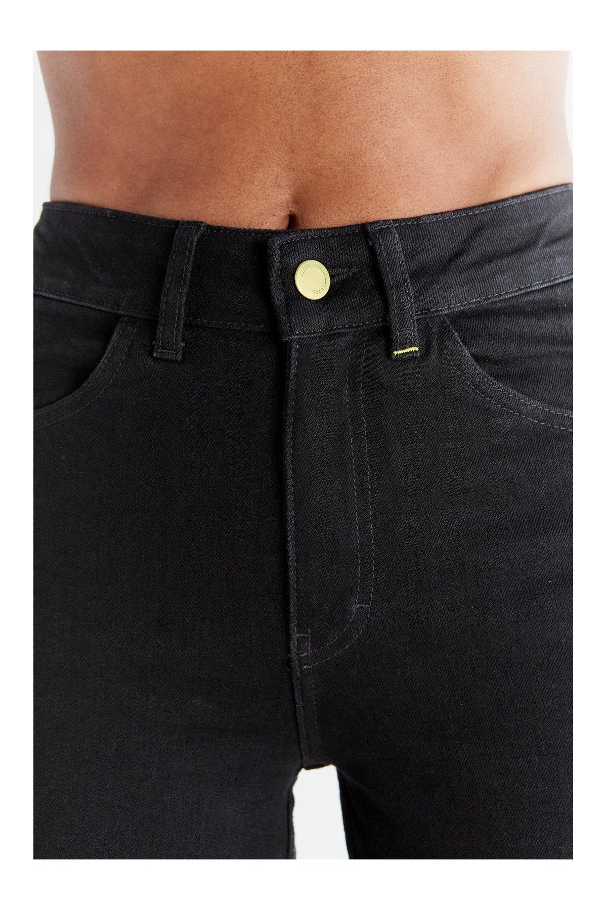 Damen Straight Fit Jeans aus Bio-Baumwolle - Evermind.eco