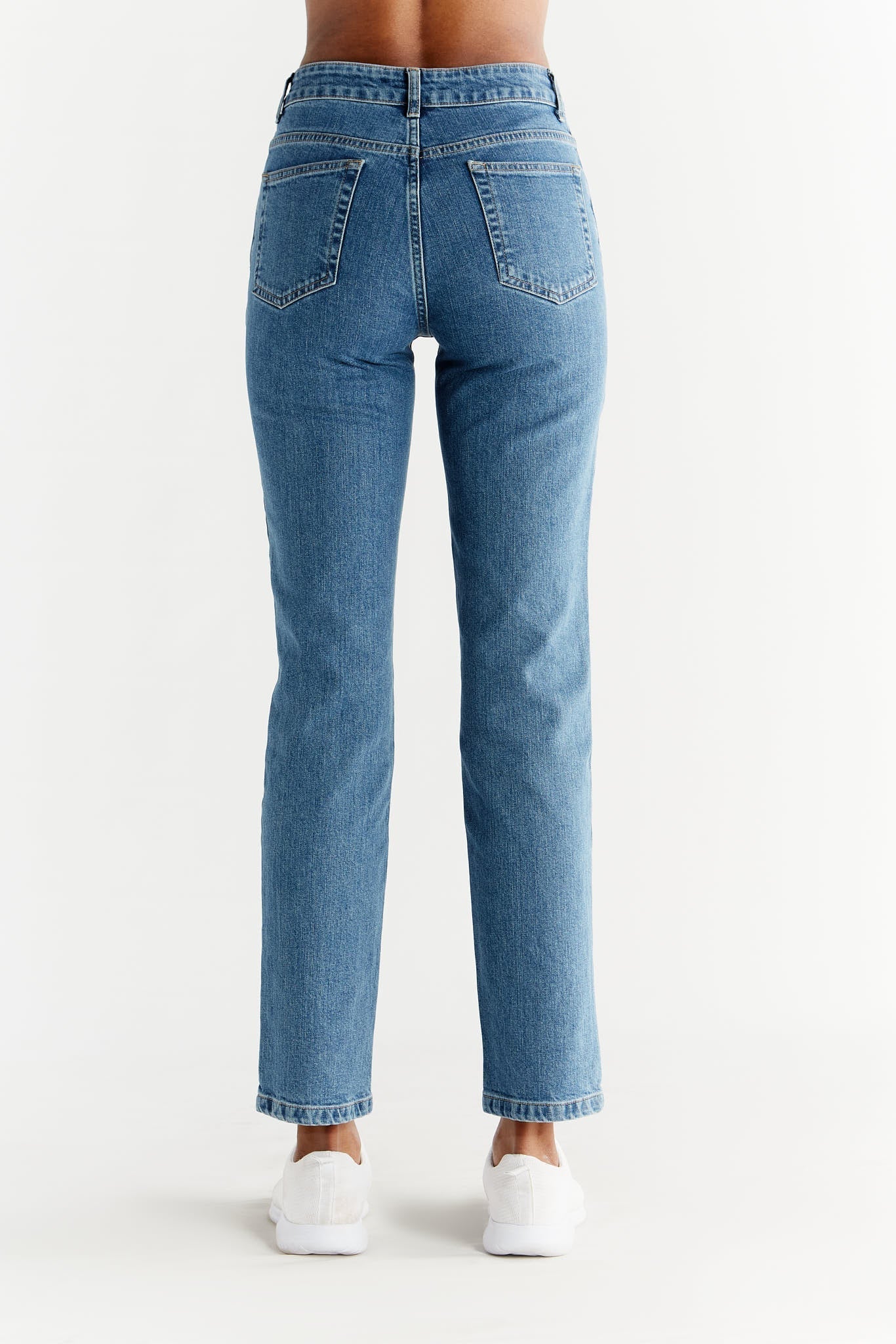 Damen Straight Fit Jeans aus Bio-Baumwolle - Evermind.eco