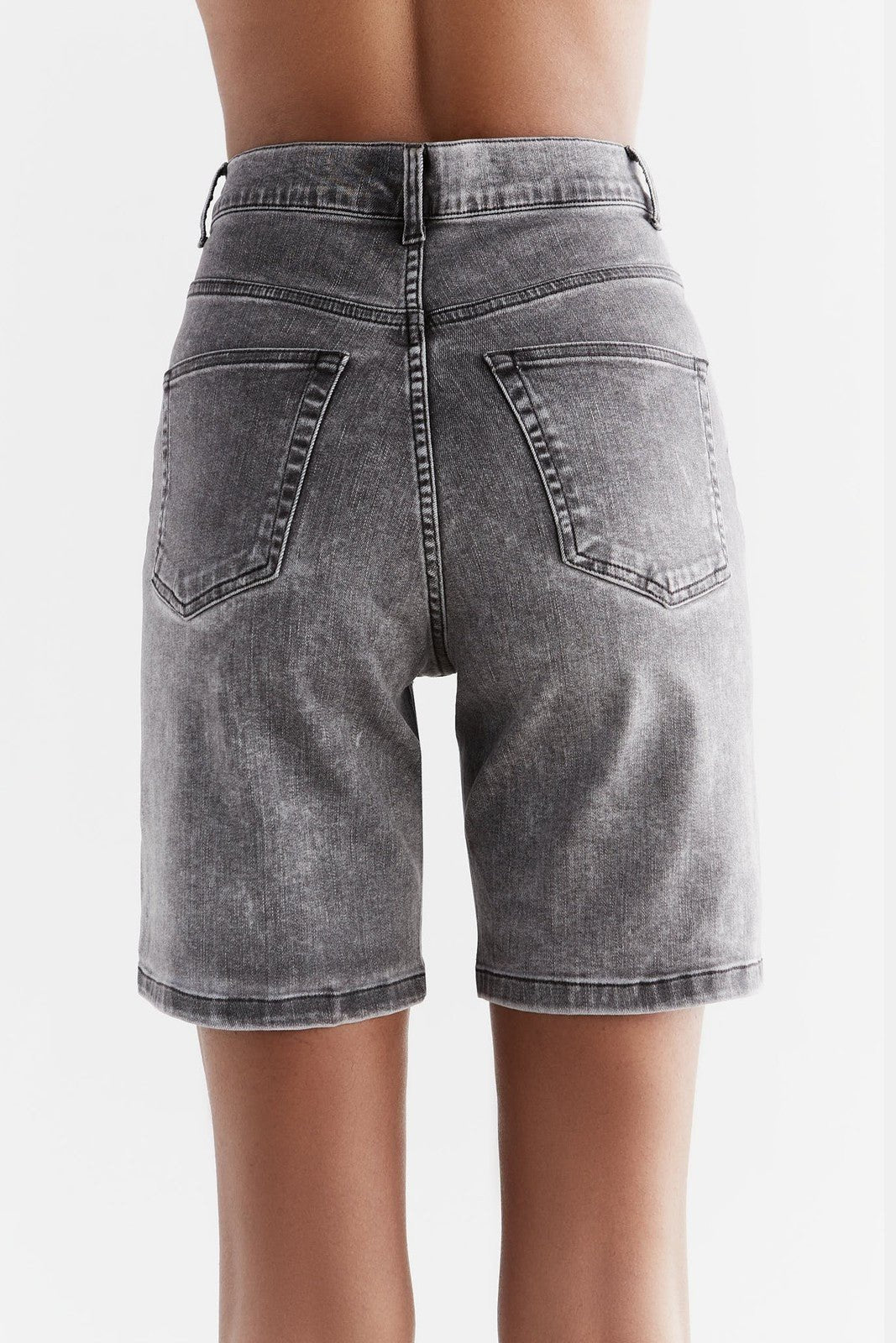 Damen Super Stretch Denim Shorts - Evermind.eco
