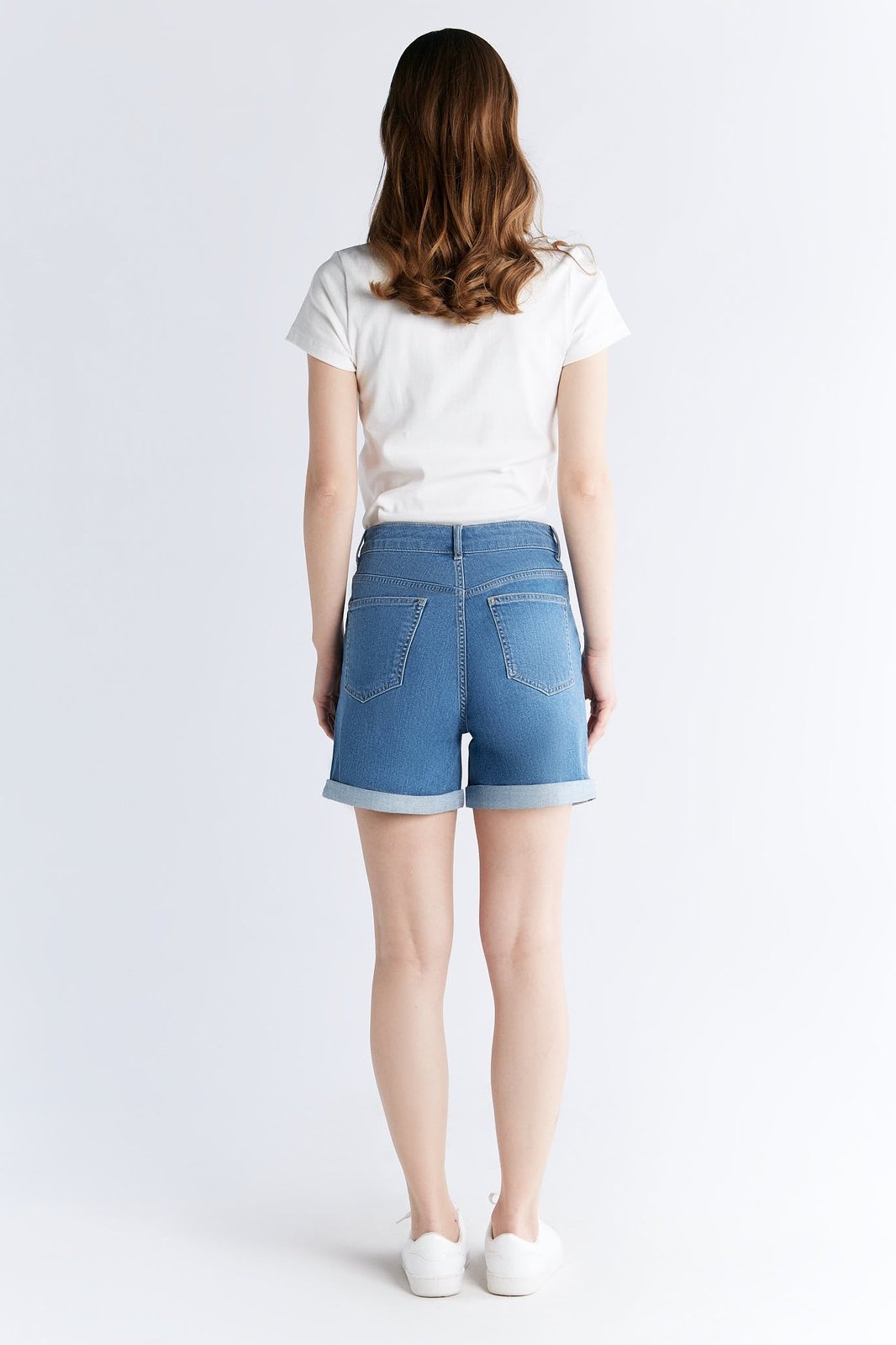 Damen Super Stretch Mom Fit Denimshorts - Evermind.eco