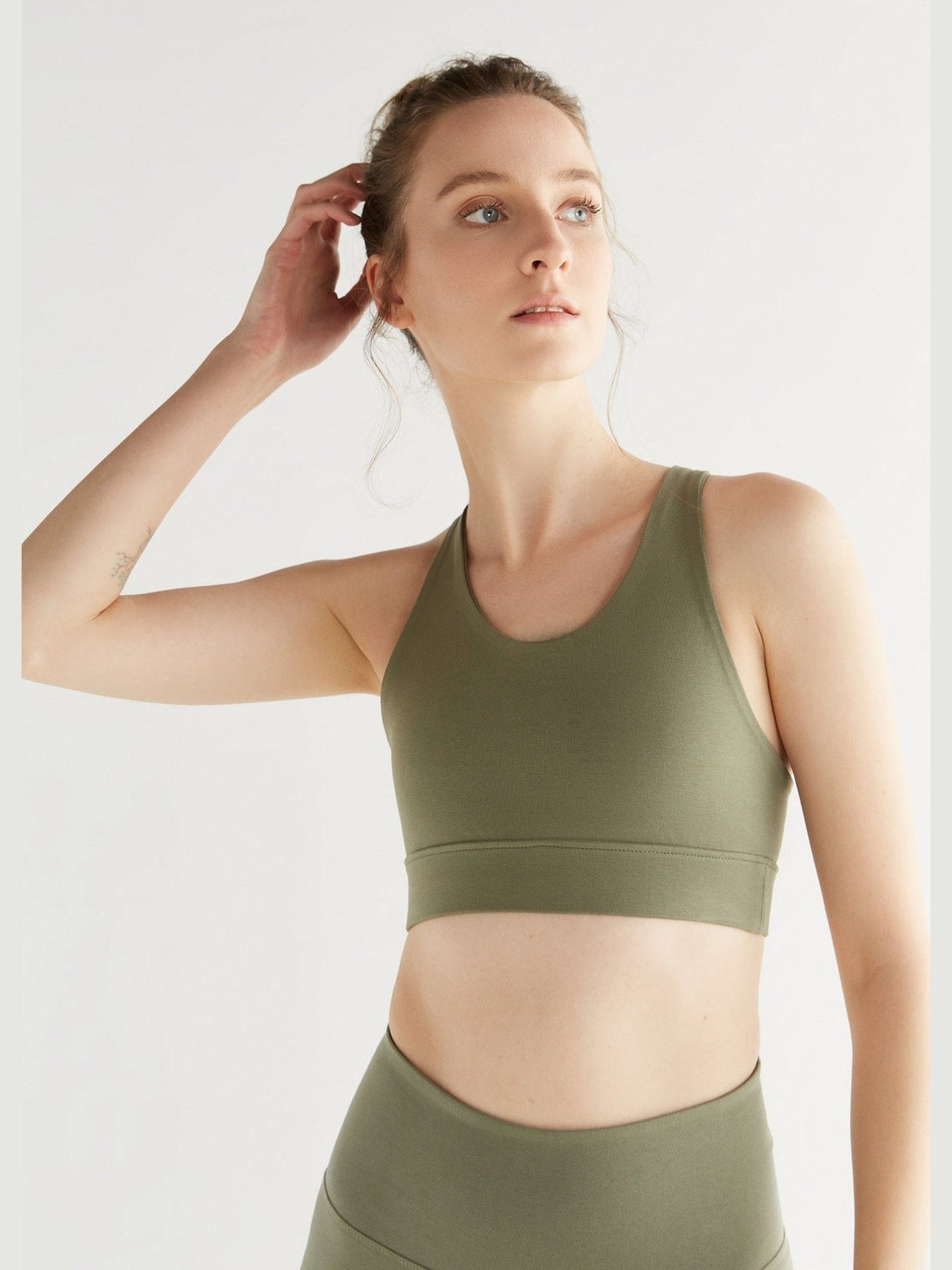 Damen Yoga Top recycelt - Evermind.eco