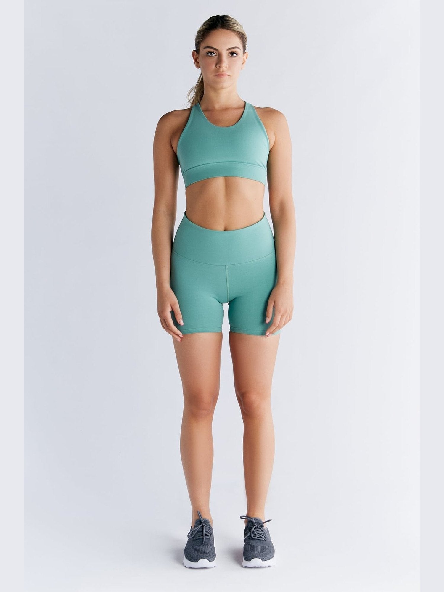 Damen Yoga Top recycelt - Evermind.eco