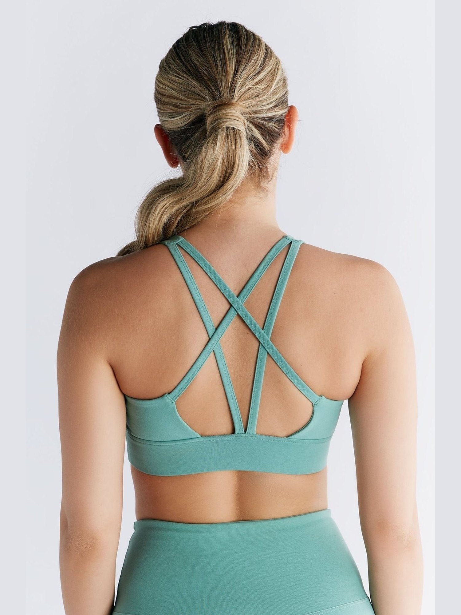 Damen Yoga Top recycelt - Evermind.eco