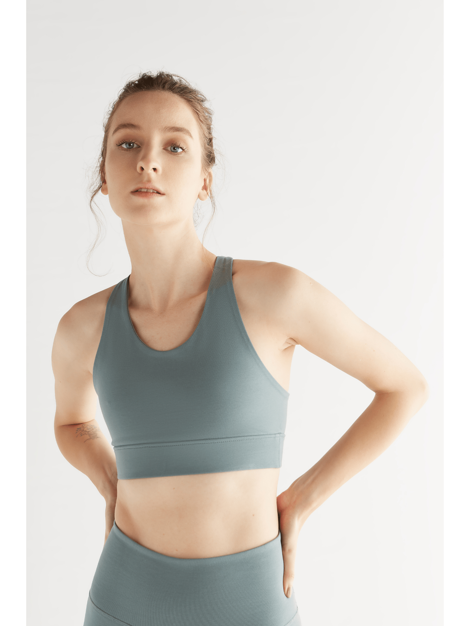 Damen Yoga Top recycelt - Evermind.eco