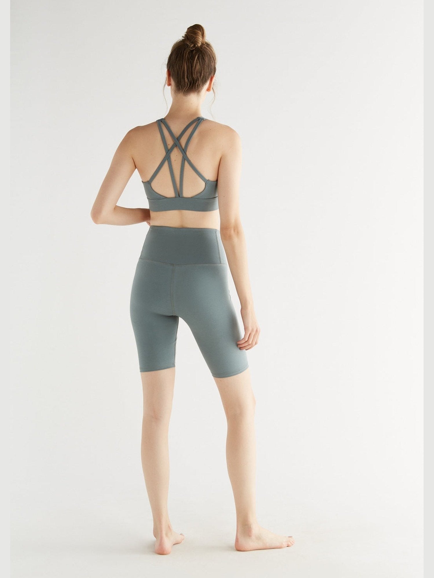 Damen Yoga Top recycelt - Evermind.eco