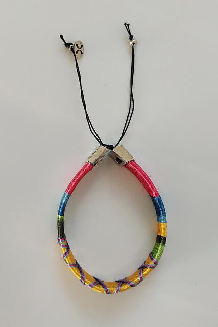 Handgemacht BioStyle Armband – Farbenfrohe Eleganz - Evermind.eco