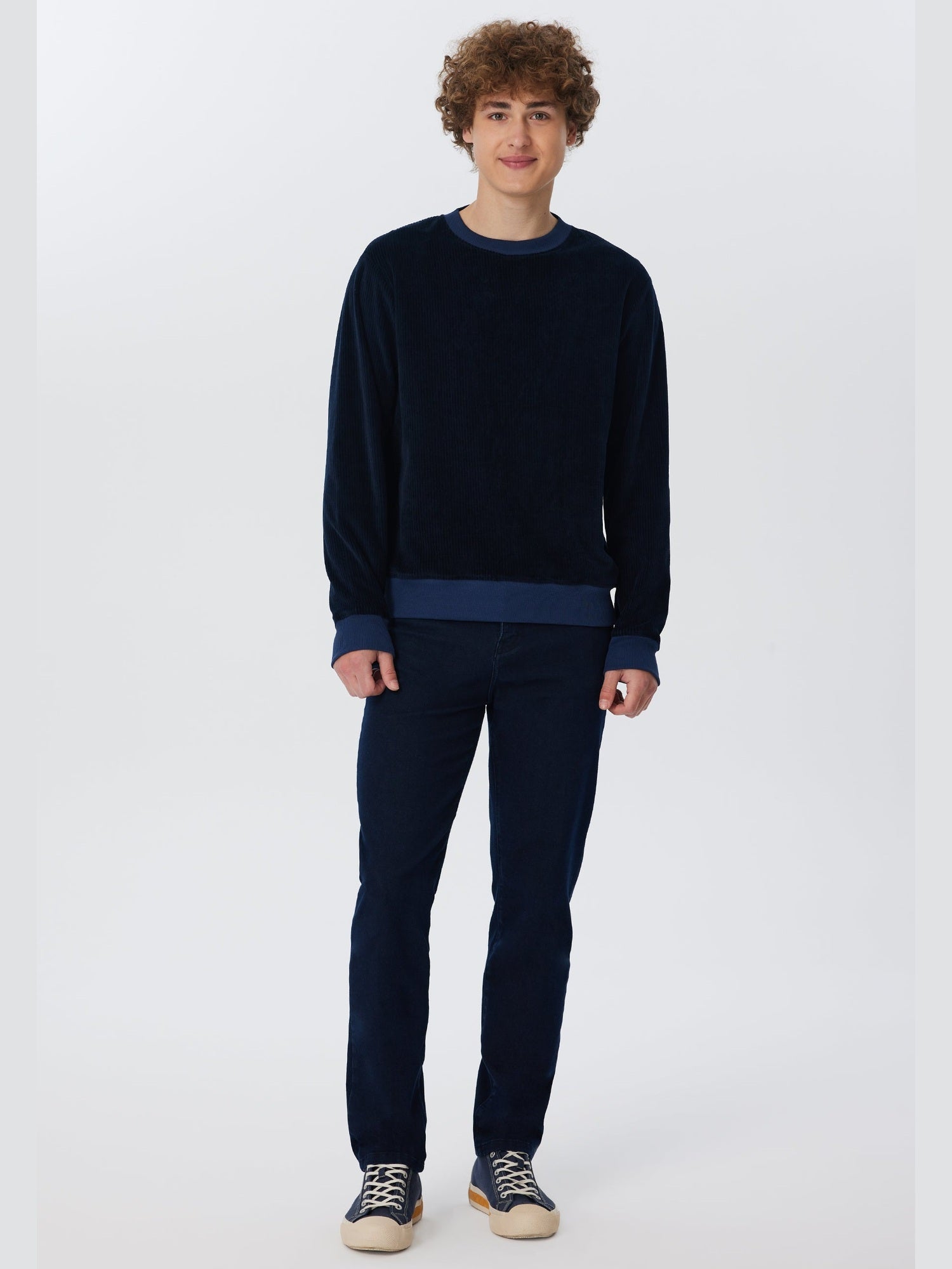 Herren Bio-Baumwoll Cord-Sweatshirt - Evermind.eco